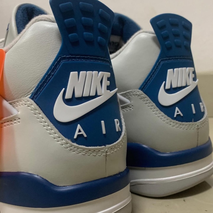 Jordan 4 Retro Midnight Navy, Jordan 4 Retro Red Cement 착용 스타일 - 4