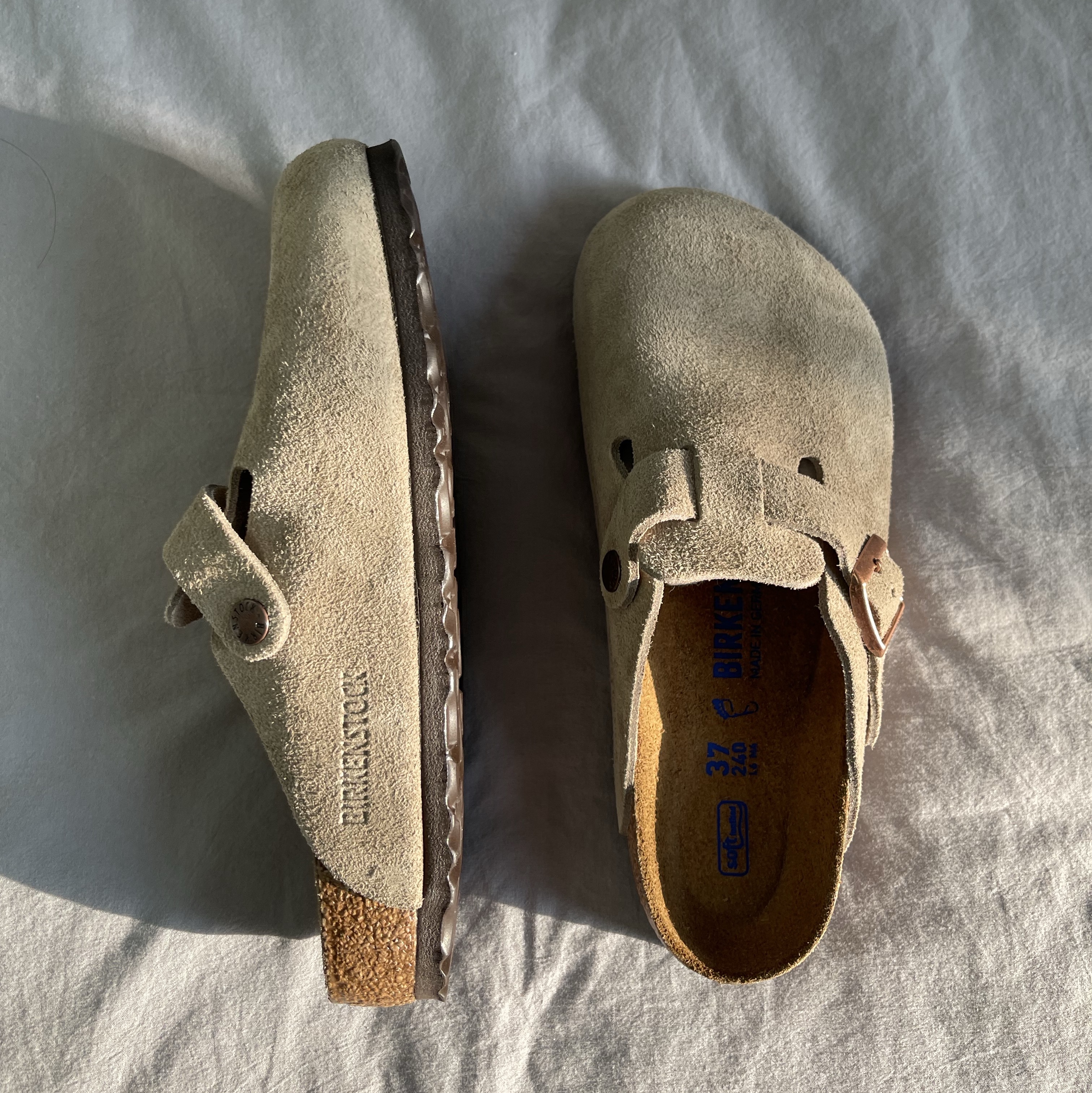 Birkenstock Boston Soft Footbed Taupe - Regular 착용 스타일