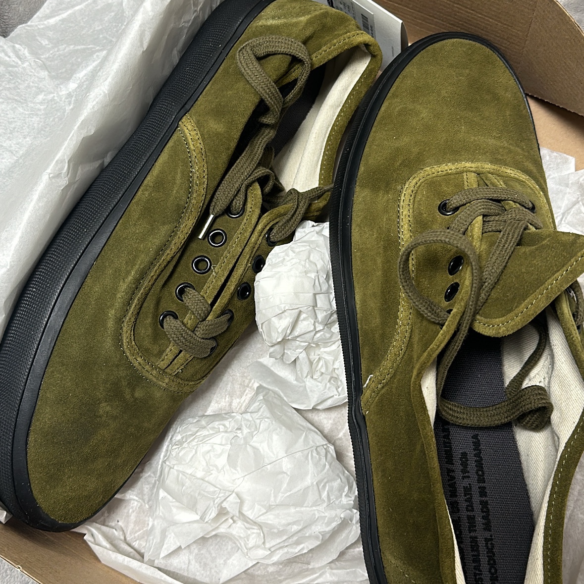 Reproduction of Found US Military Trainer 5851S Suede Olive 착용 스타일