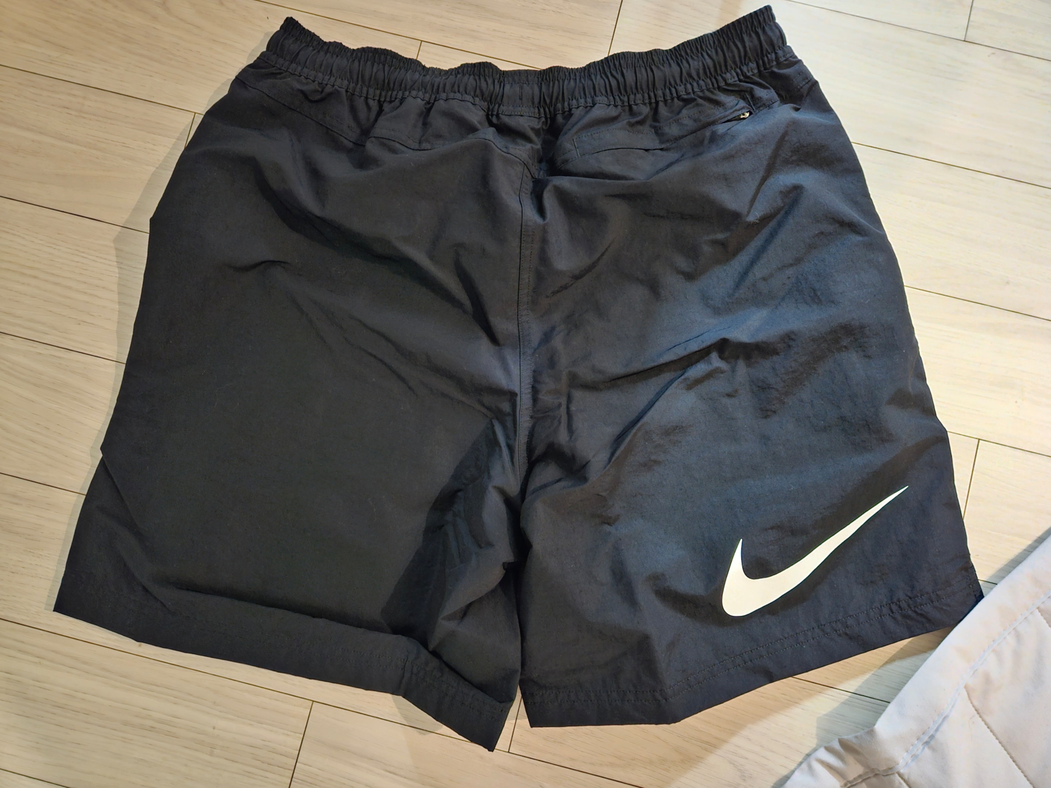 Nike x Stussy Shorts Black (FJ9167-010) 착용 스타일
