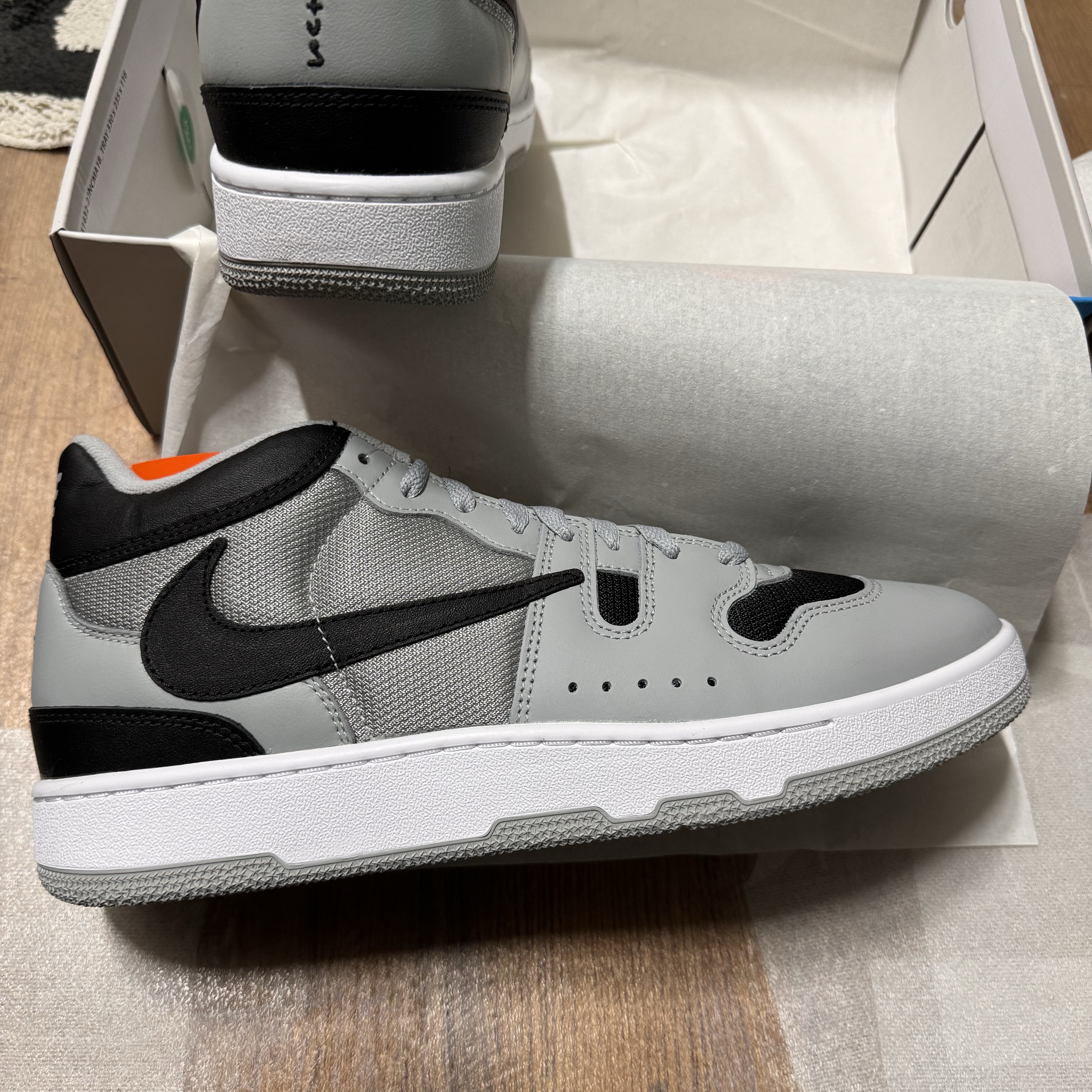 Nike x Travis Scott Mac Attack SP Light Smoke Grey 착용 스타일 - 5