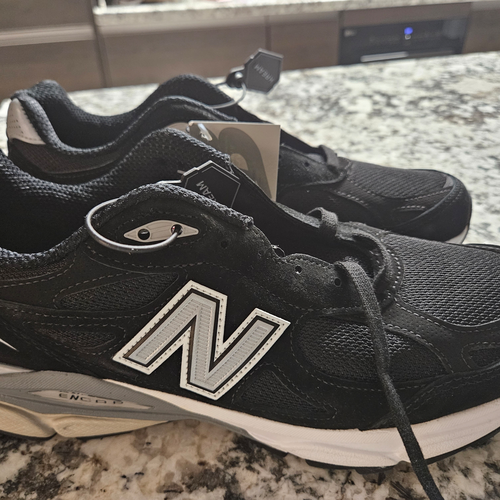 New Balance 990v3 Made in USA Black - D Standard 착용 스타일