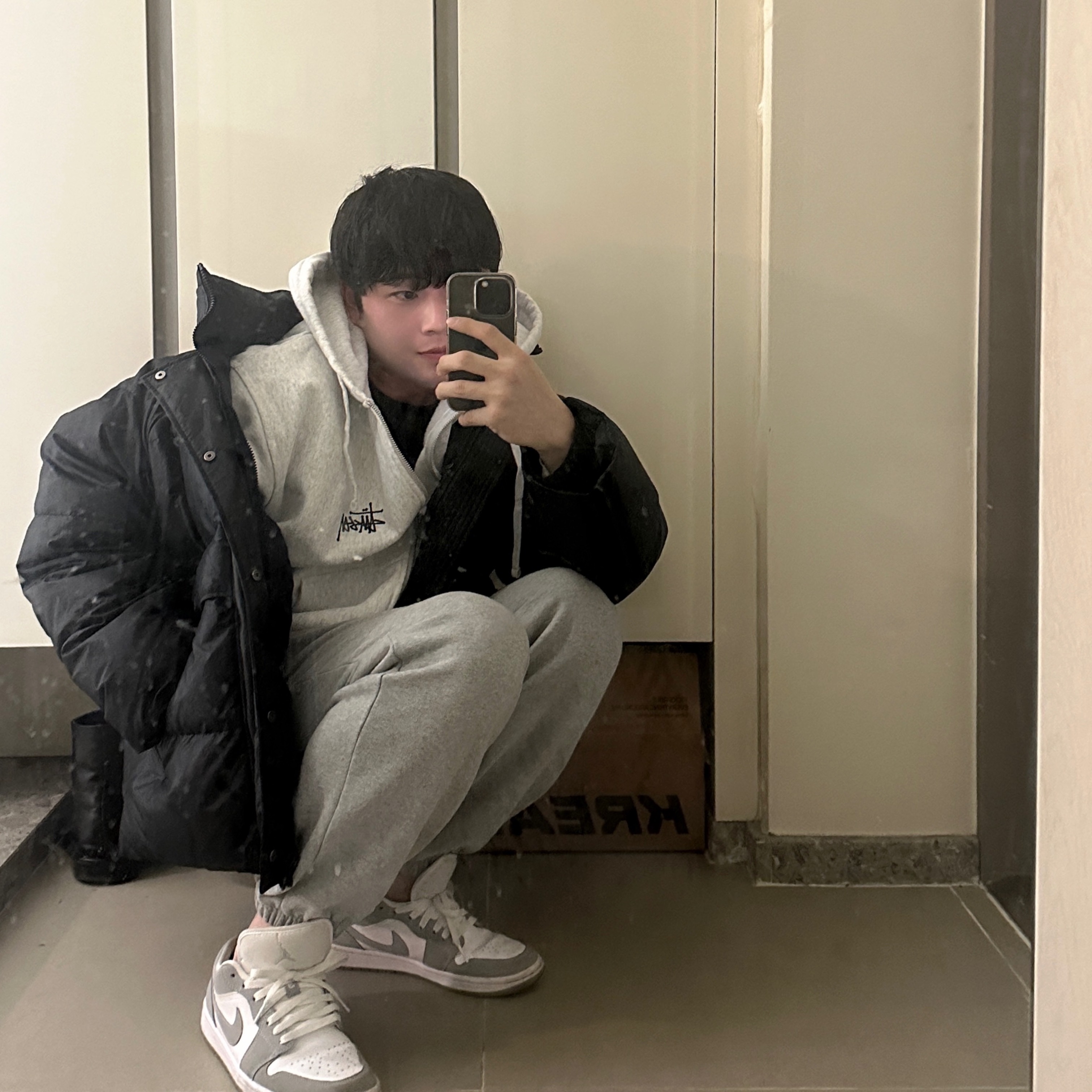(W) Jordan 1 Low White Wolf Grey, Stussy Basic Stussy Zip Hoodie Ash Heather 2022 착용 스타일 - 1