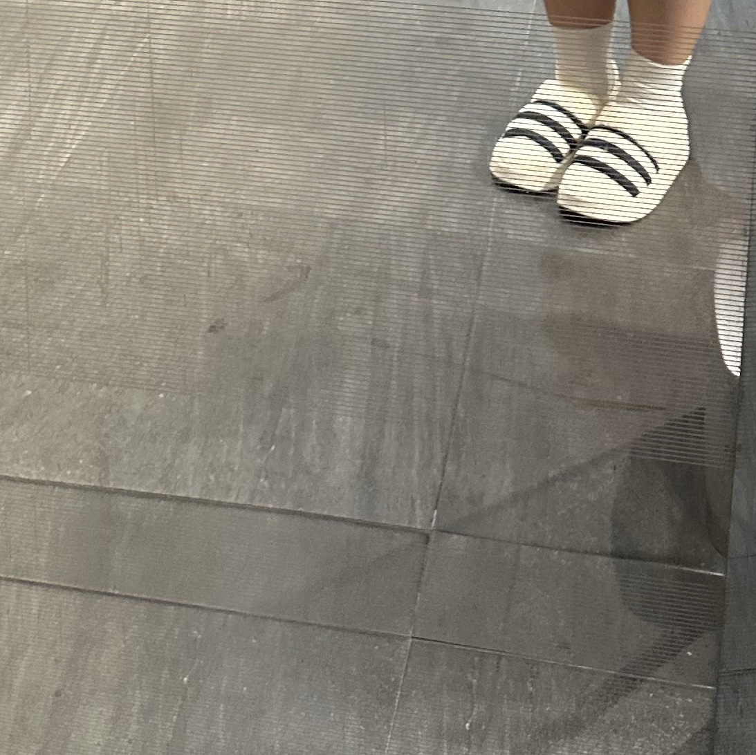 Adidas Puffylette Off White 착용 스타일