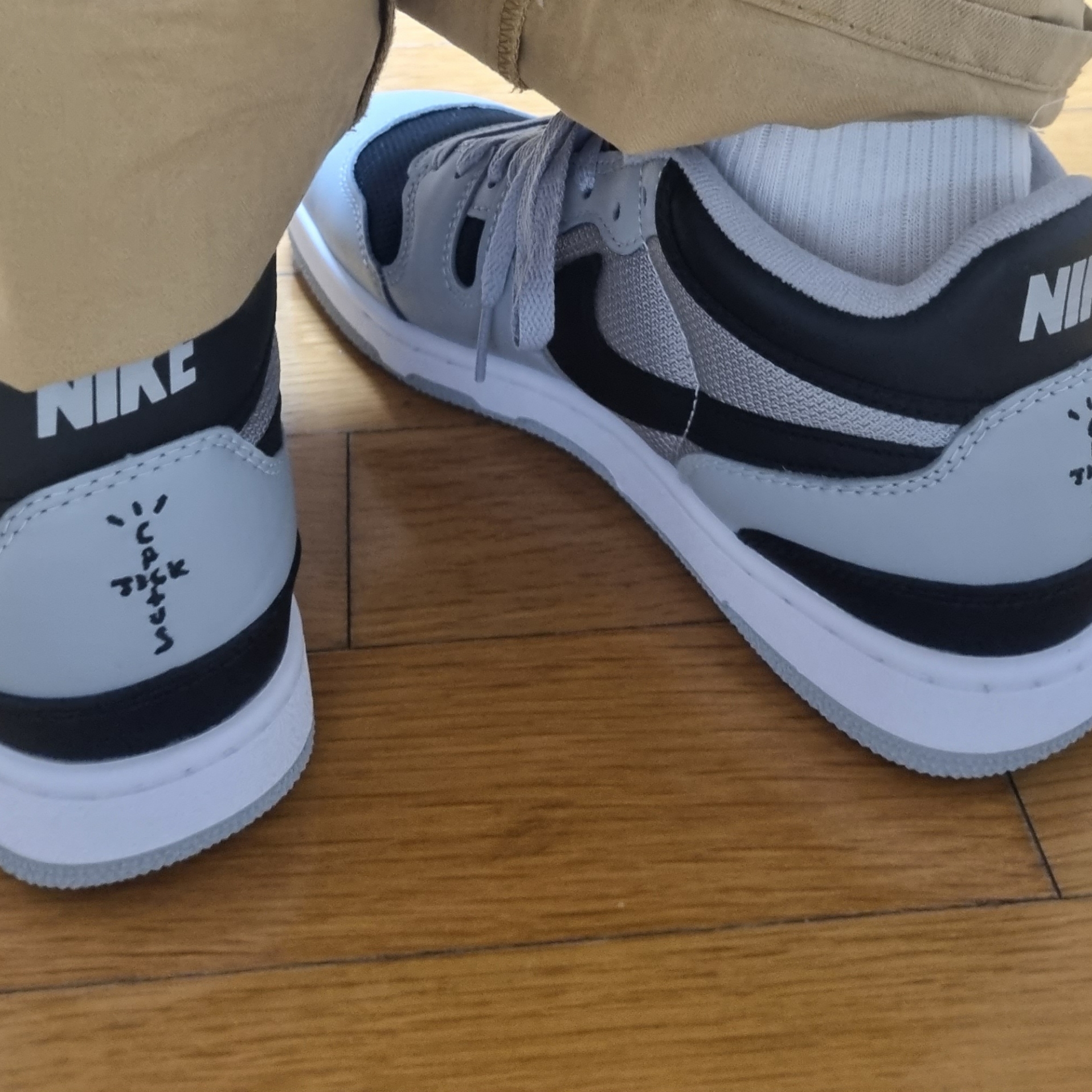Nike x Travis Scott Mac Attack SP Light Smoke Grey μ°©μ© μ€νμΌ - 2