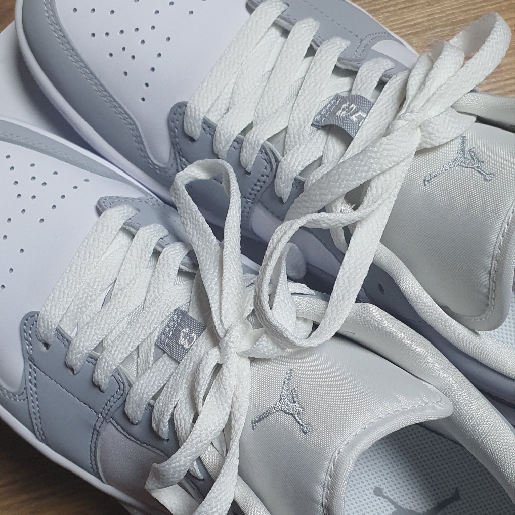 (W) Jordan 1 Low White Wolf Grey 착용 스타일