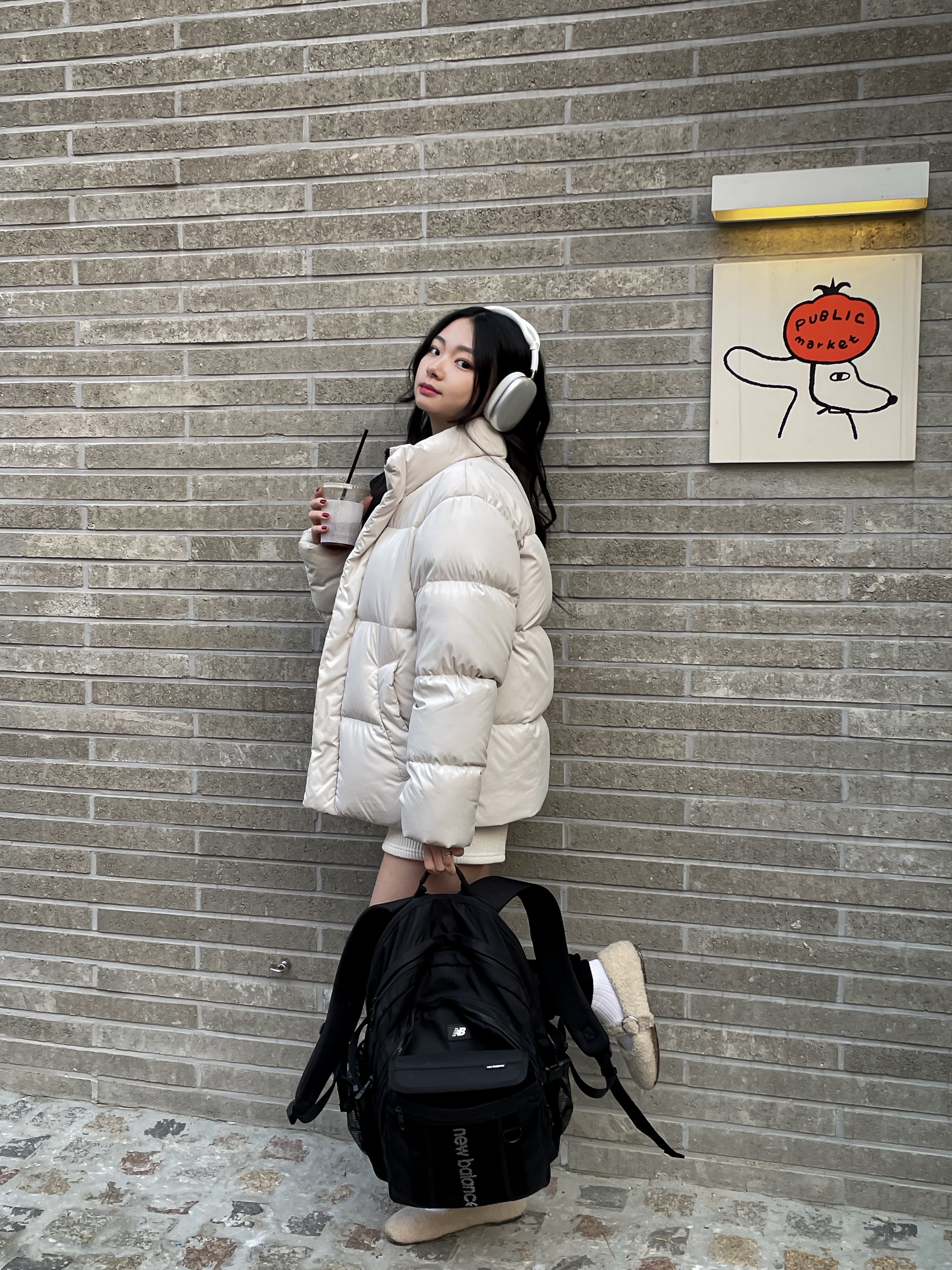 Vivienne Westwood One Row Pearl Bas Relief Choker Silver, Apple AirPods Max Lightning Silver (Korean Ver.) 착용 스타일 - 5