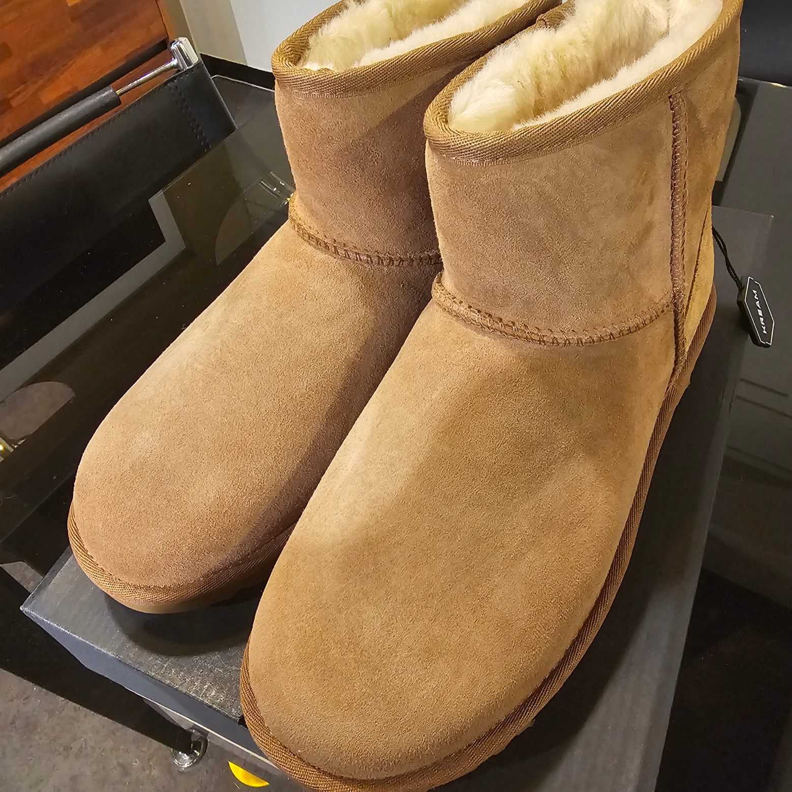 UGG Classic Mini Boots Chestnut 착용 스타일 - 2