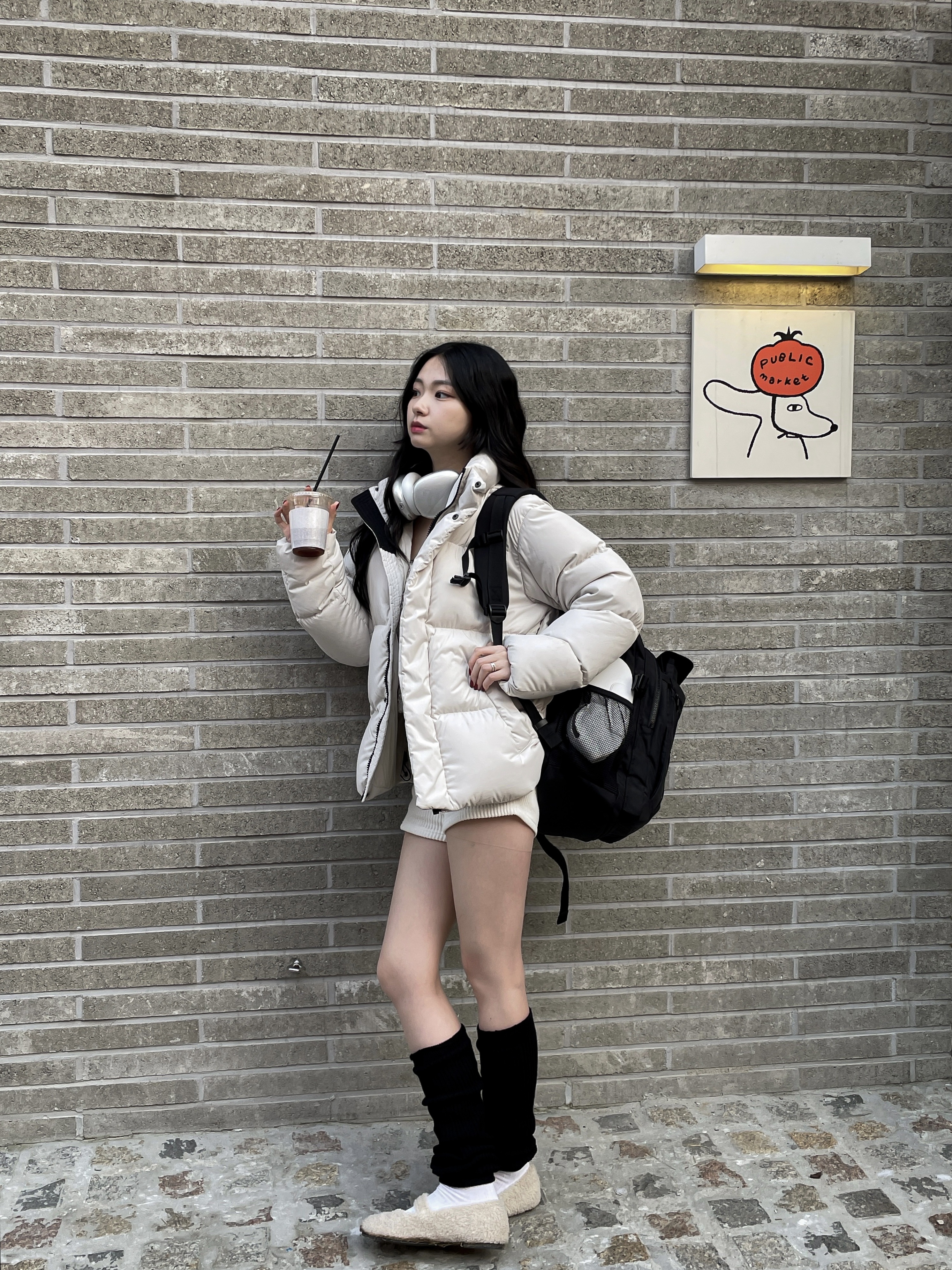 Vivienne Westwood One Row Pearl Bas Relief Choker Silver, Apple AirPods Max Lightning Silver (Korean Ver.) 착용 스타일 - 4