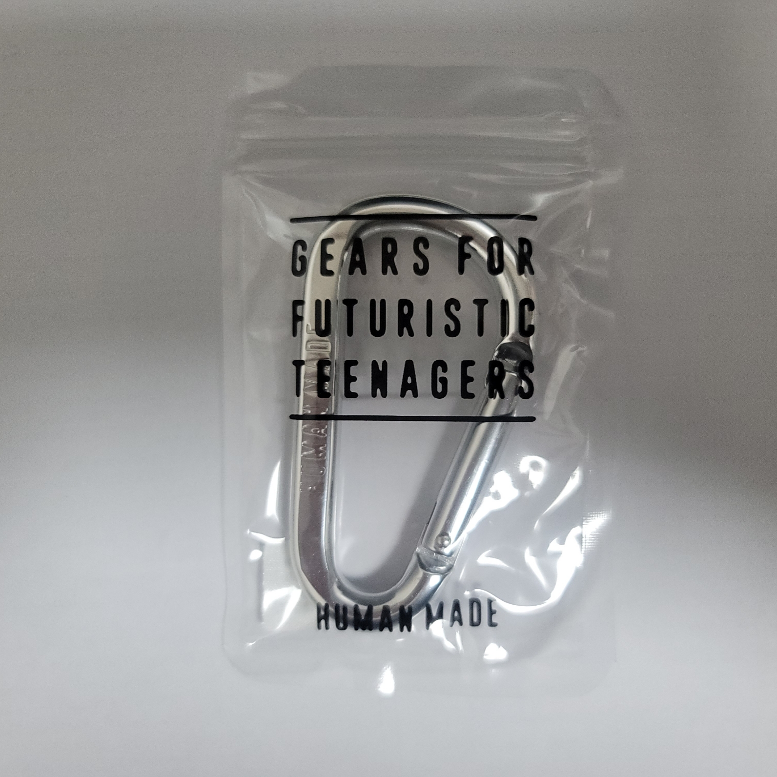 Human Made Carabiner 70mm Silver 착용 스타일
