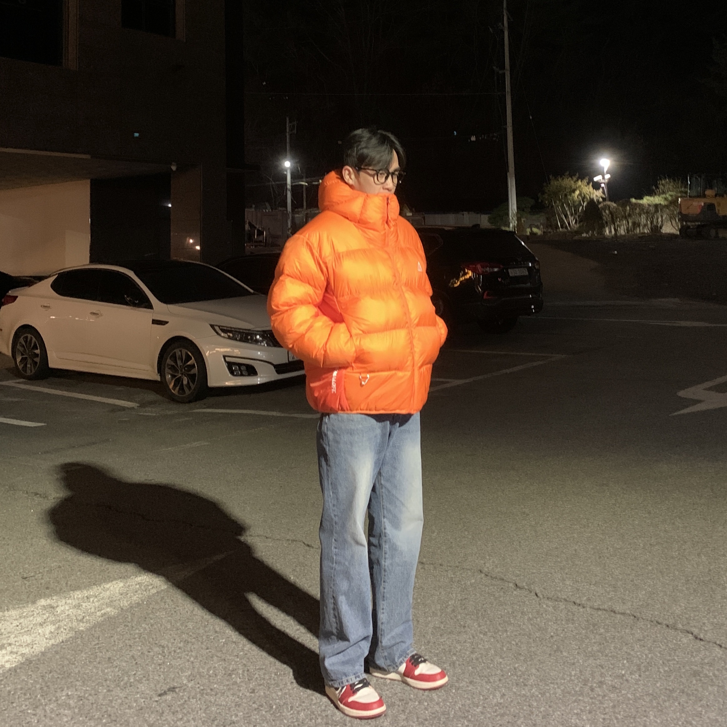 Nike ACG Therma-Fit ADV Lunar Lake Puffer Jacket Safety Orange - Asia, Jordan 1 Retro High OG Chicago 2022 착용 스타일 - 4