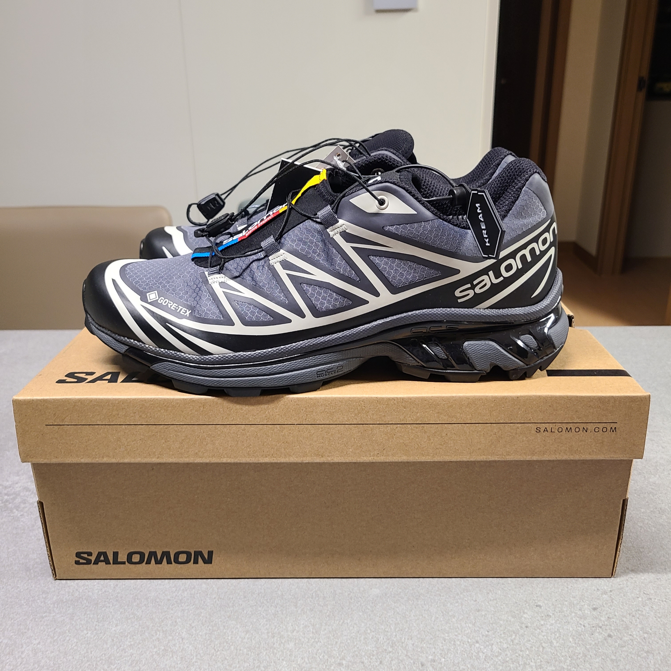 Salomon XT-6 Gore-Tex Black Ebony 착용 스타일 - 2