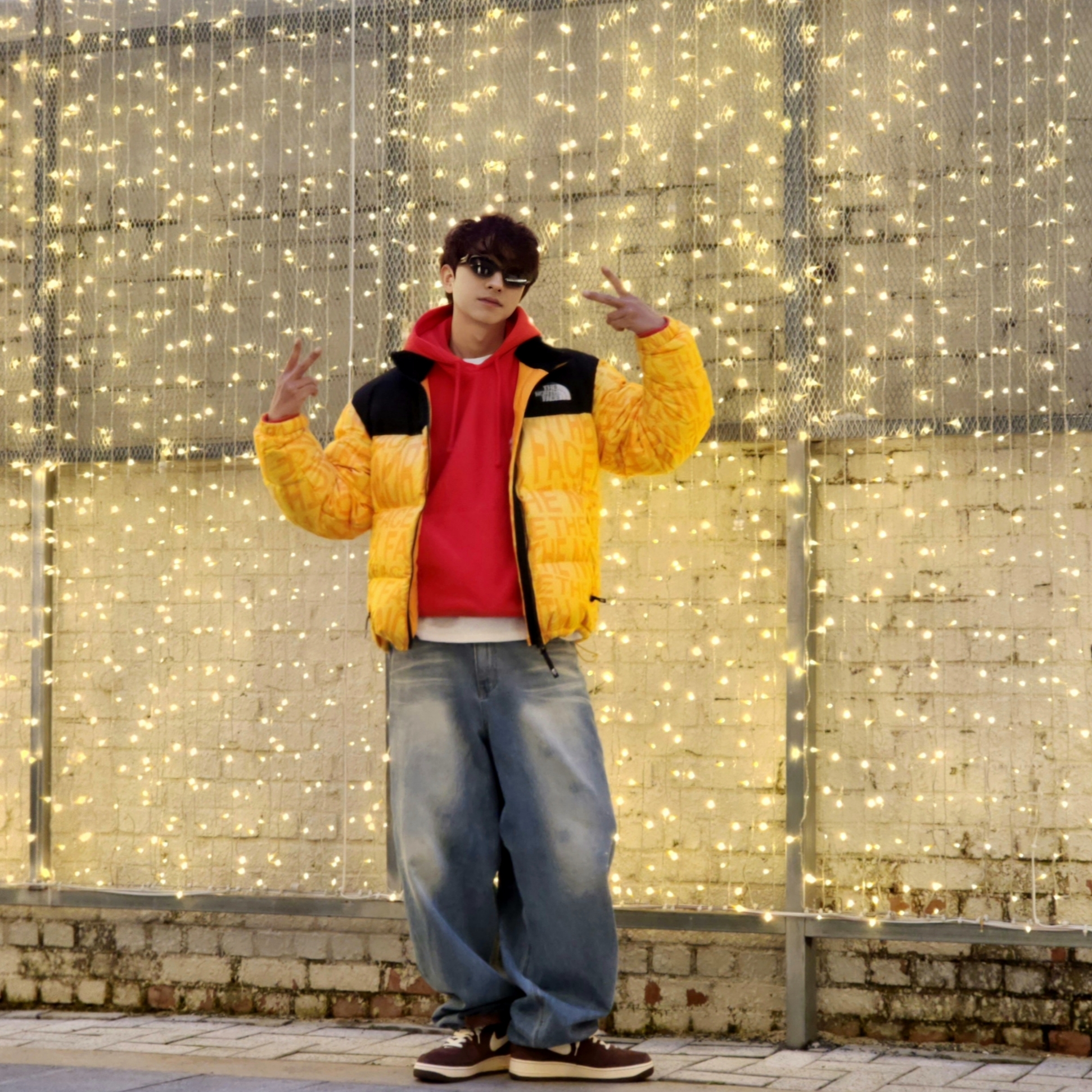 The North Face White Label Novelty Nuptse Down Jacket P Yellow, Stussy Beach Roots Hoodie Red 착용 스타일 - 3