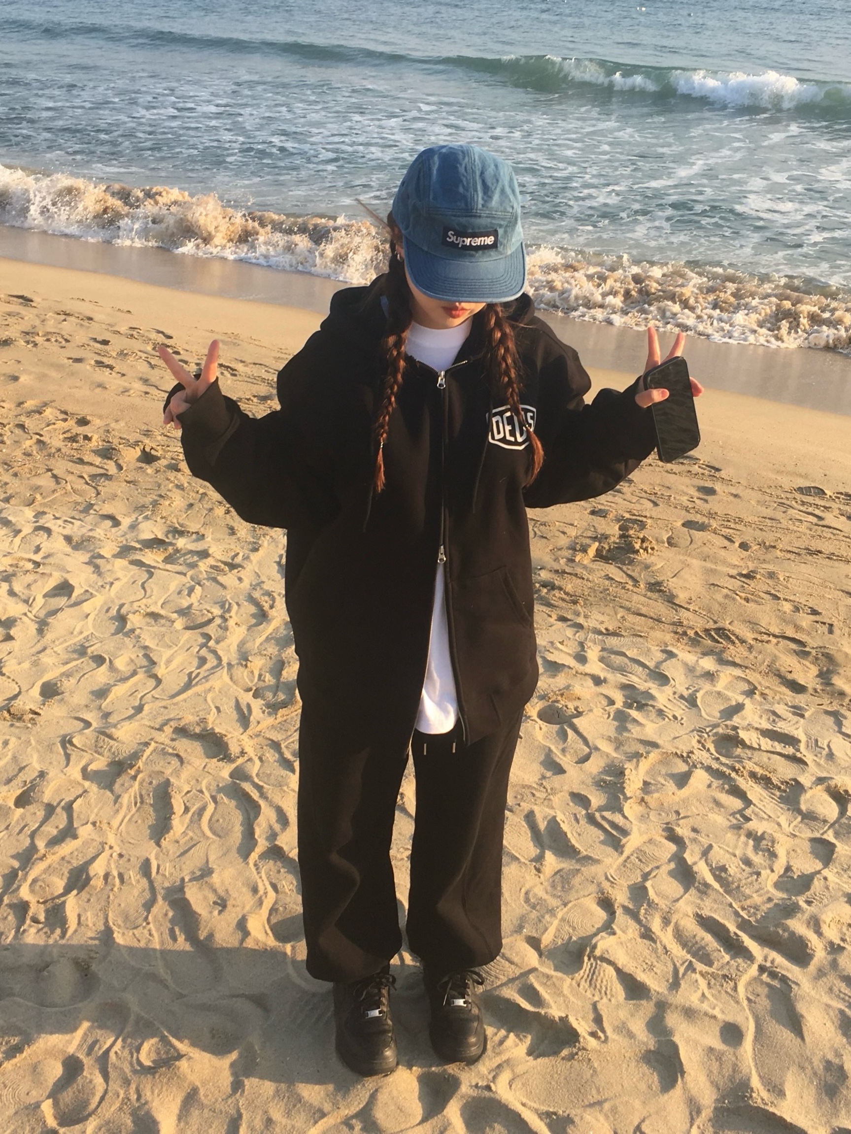 Deus Ex Machina Seoul College Hooded Jacket Black, Supreme Washed Chino Twill Camp Cap Denim - 23FW 착용 스타일 - 1