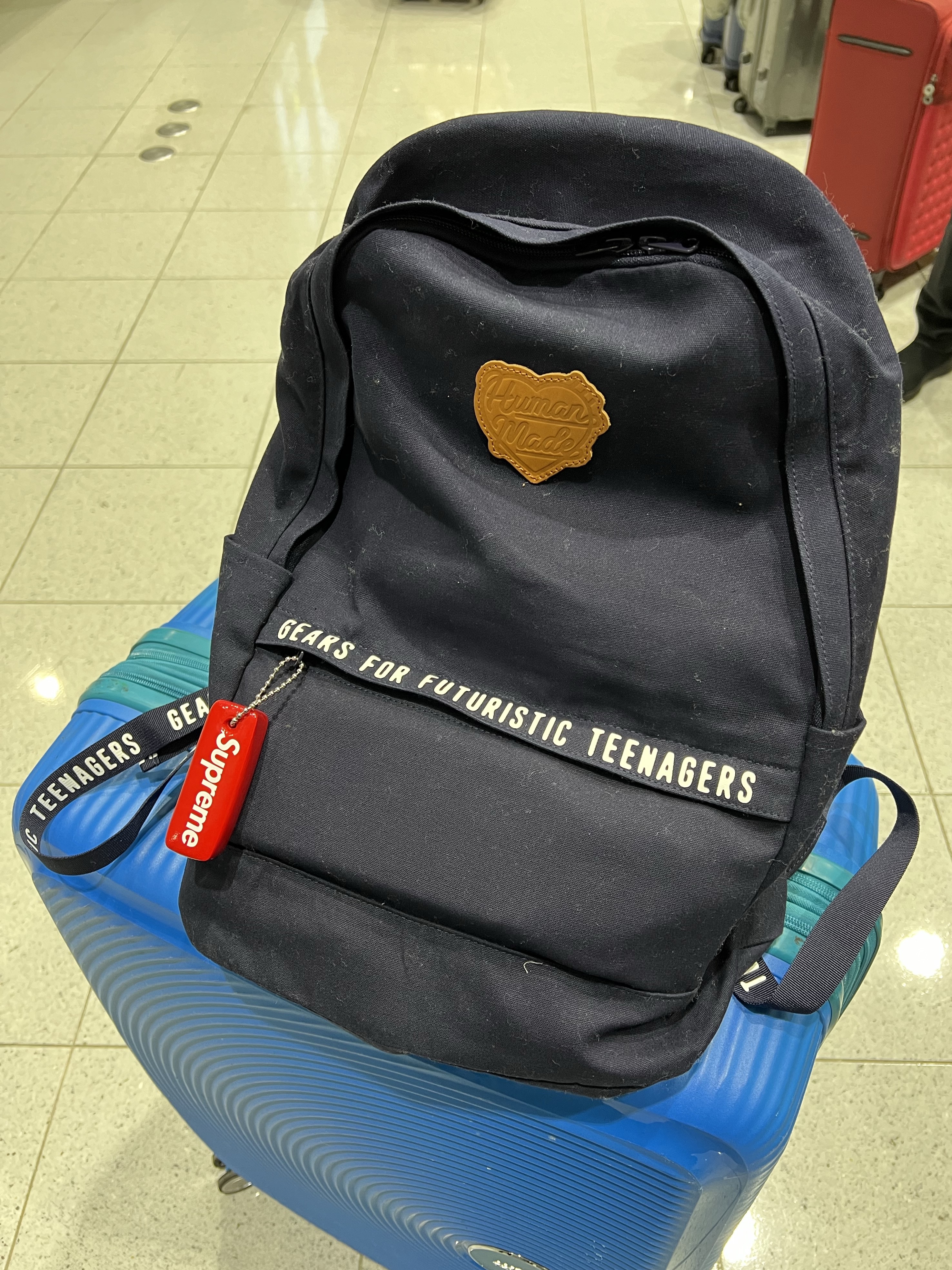 Human Made Cotton Canvas Backpack Navy, Supreme Floating Keychain Red - 23FW 착용 스타일