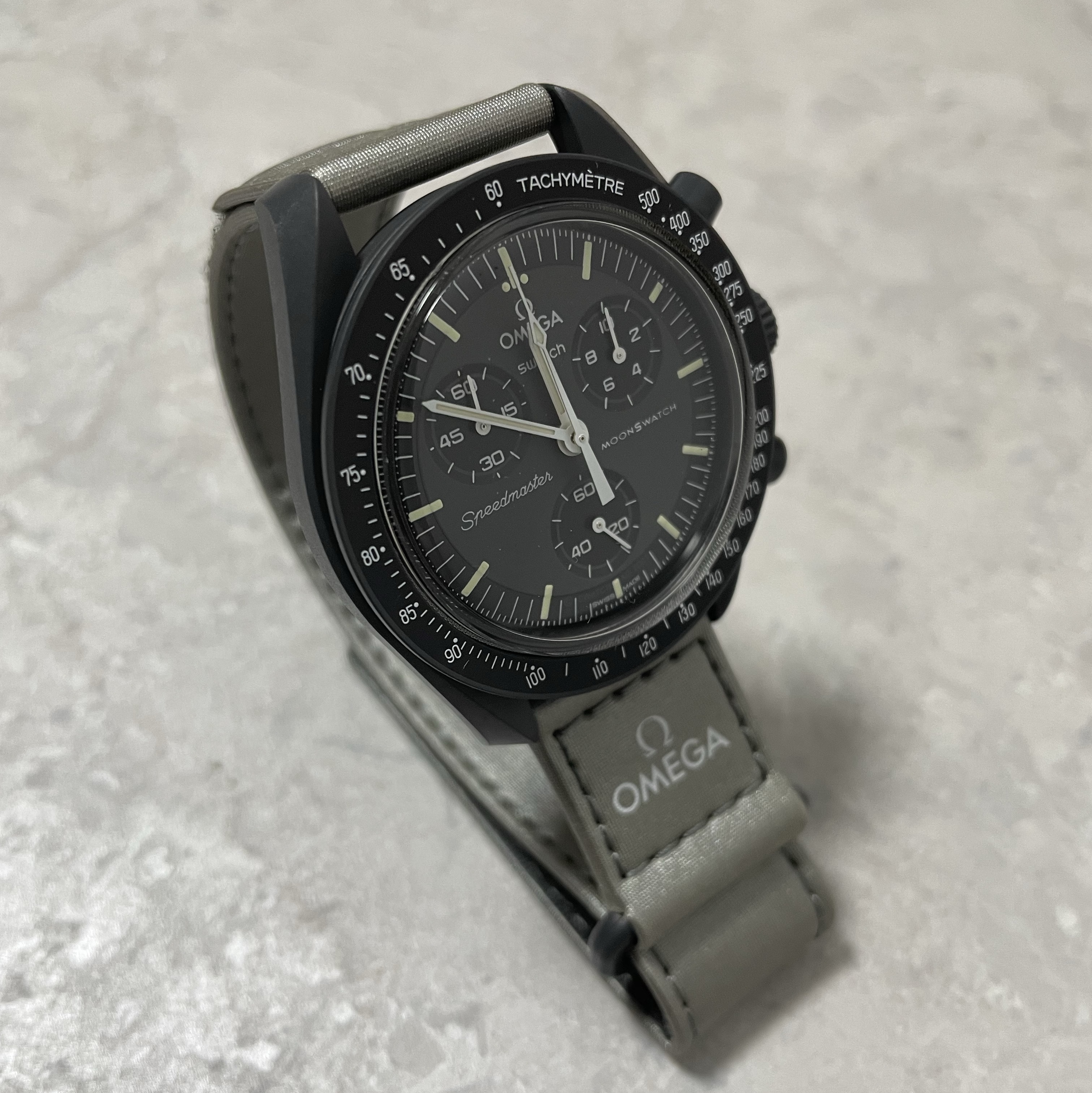 Swatch x Omega Bioceramic MoonSwatch Mission To Mercury 착용 스타일