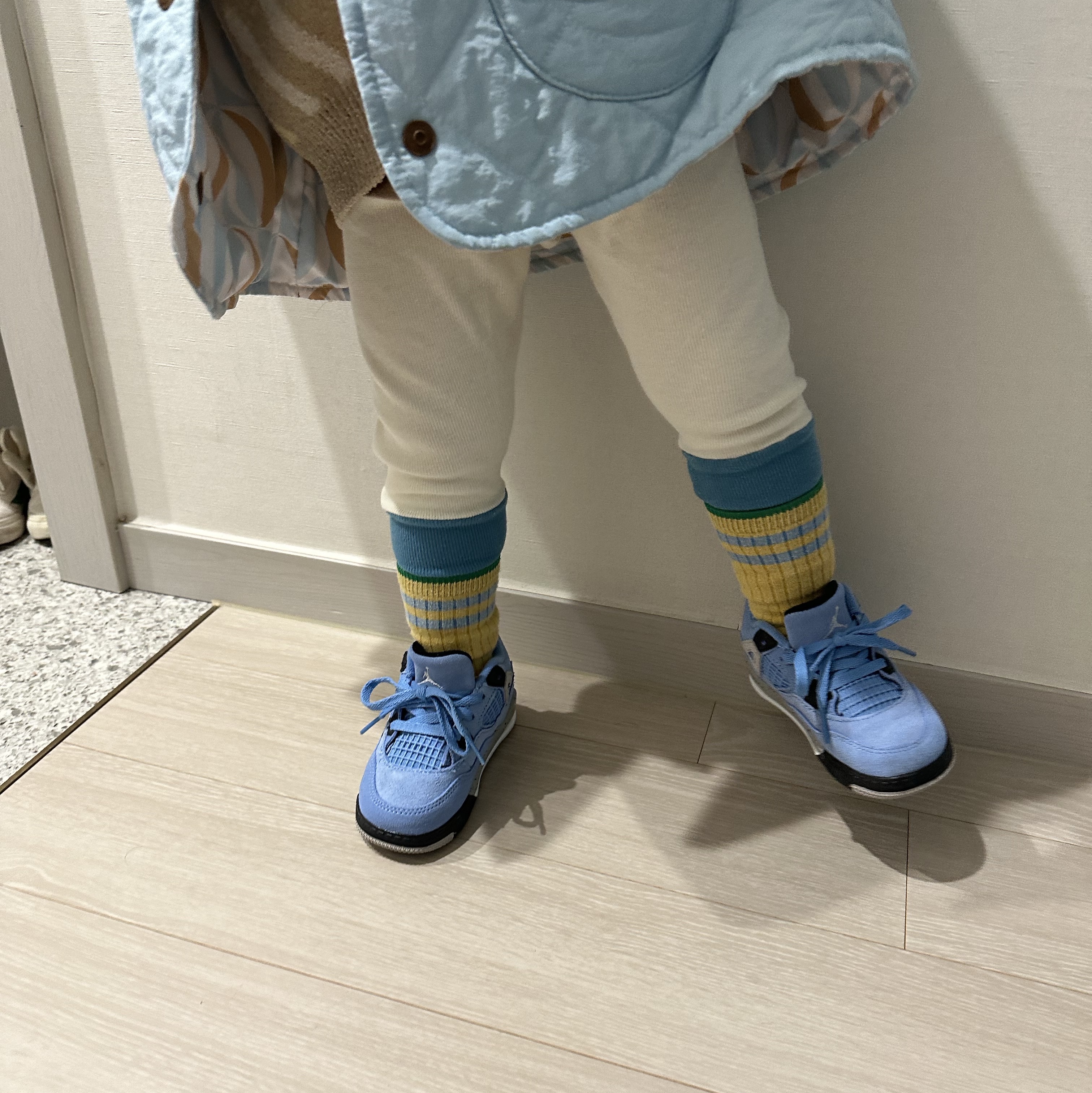 (TD) Jordan 4 Retro University Blue 착용 스타일 - 1