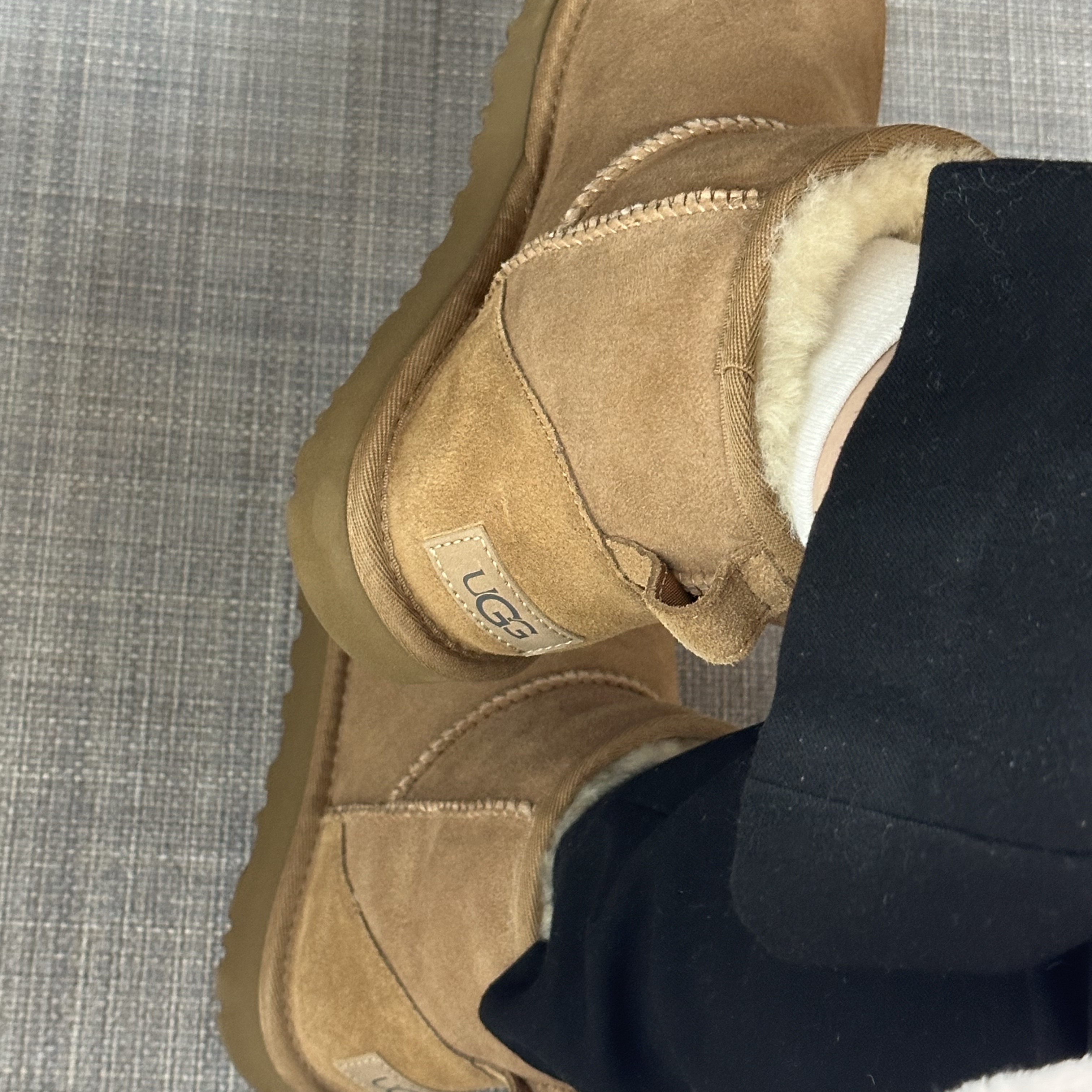 (W) UGG Classic Mini II Boots Chestnut 착용 스타일 - 2