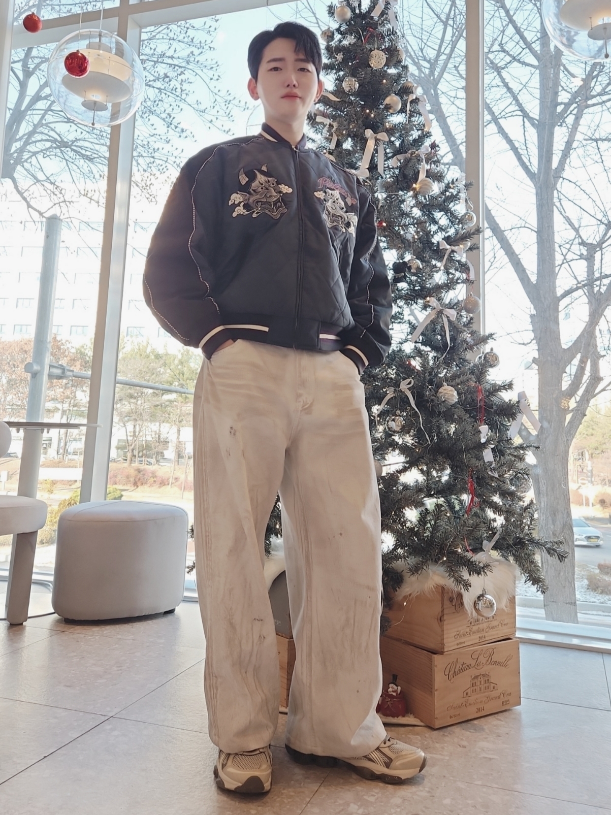 Palace Festival Bomber Jacket Black - 23FW, Asics Gel-Quantum Kinetic Birch Dark Taupe 착용 스타일 - 3