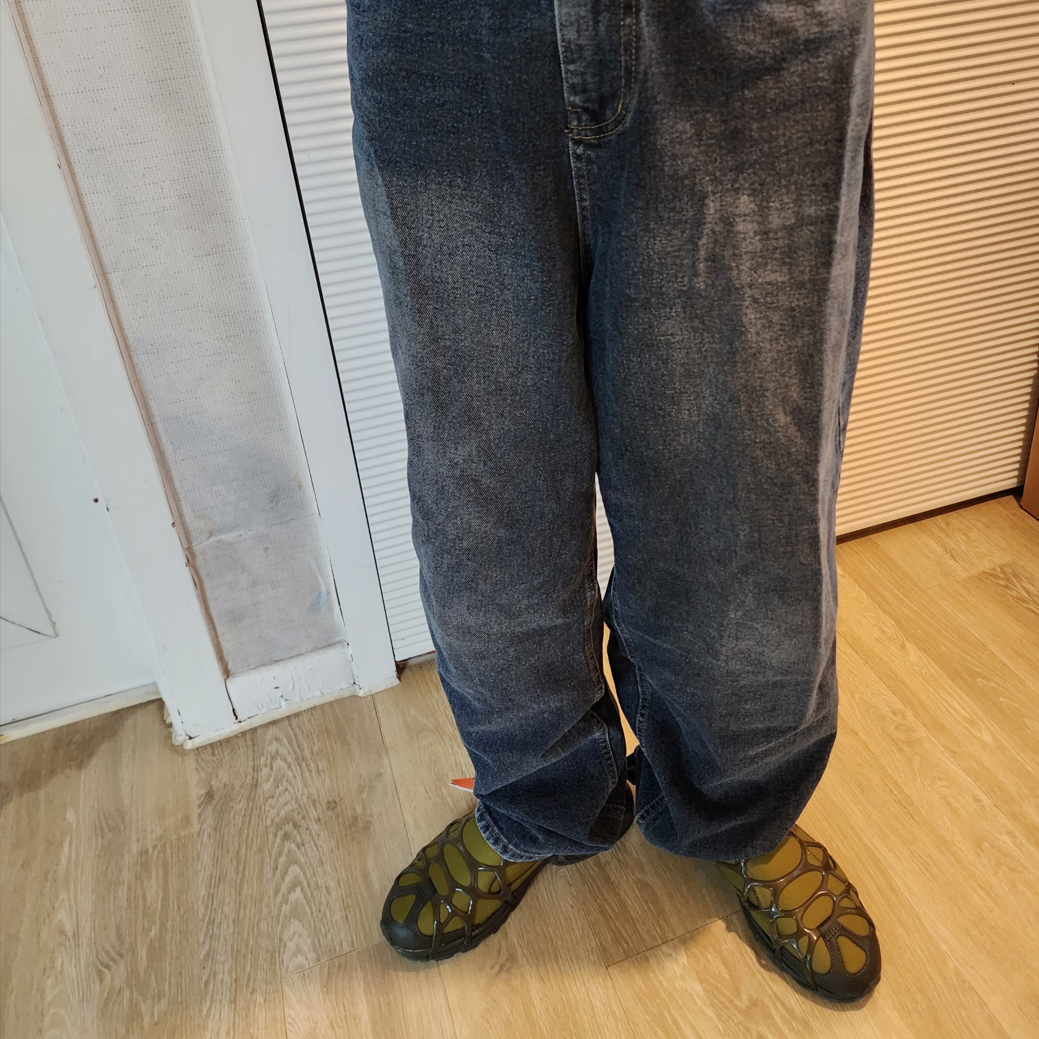 Nike Air Kukini Pilgrim Sequoia 착용 스타일 - 2