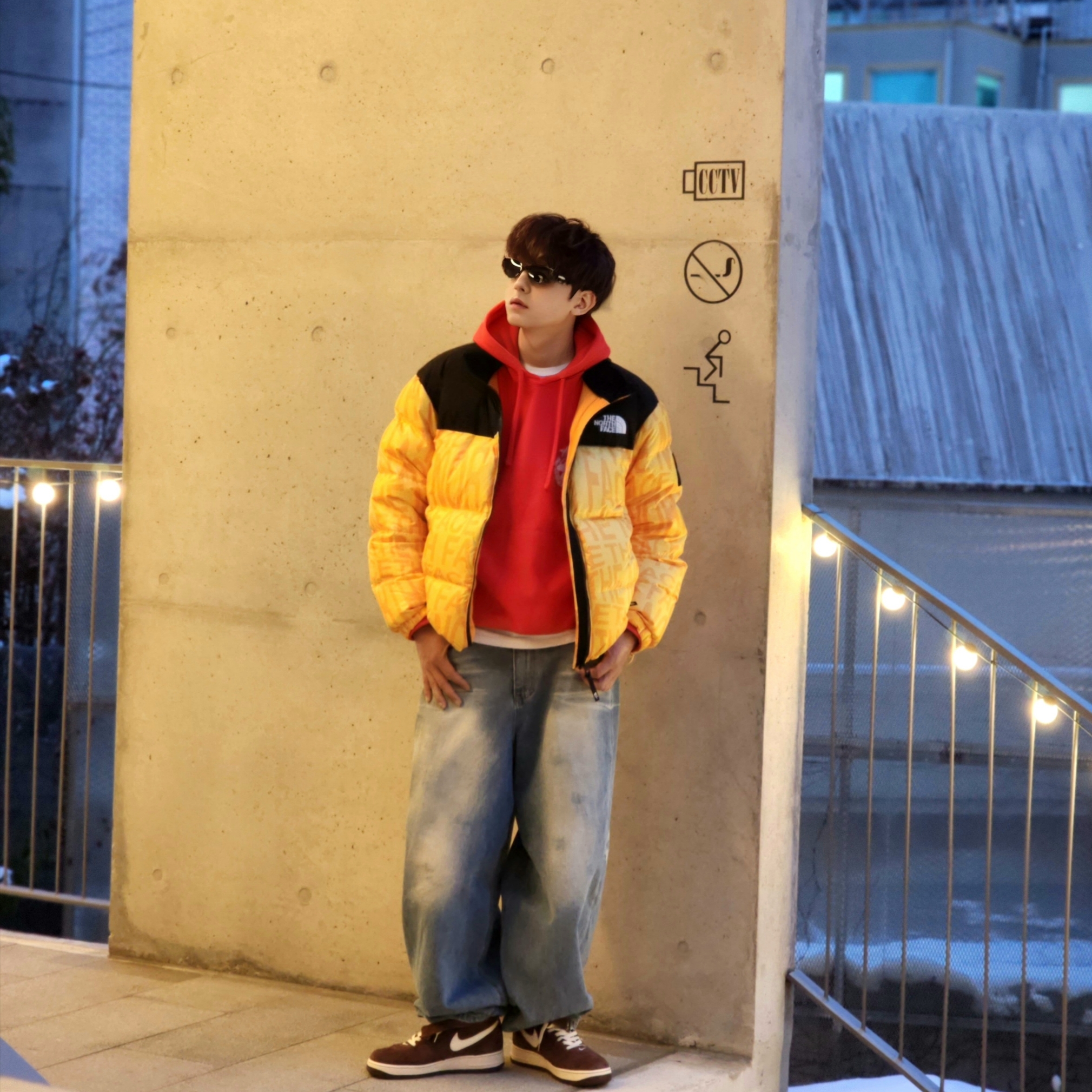 The North Face White Label Novelty Nuptse Down Jacket P Yellow, Stussy Beach Roots Hoodie Red 착용 스타일 - 10