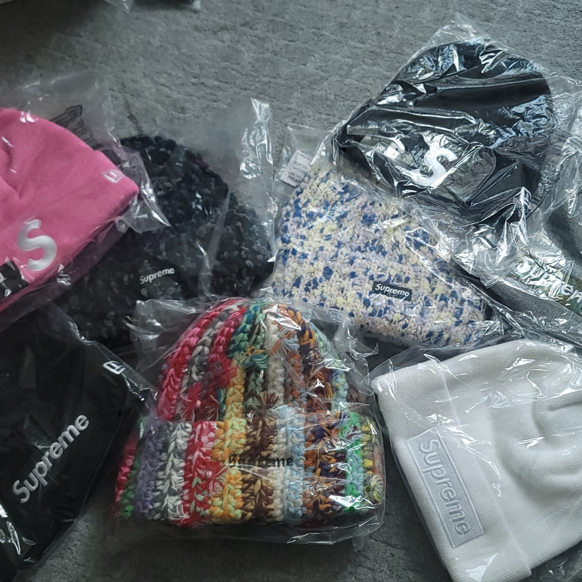 Supreme Hand Tied Bea STYLE | KREAM