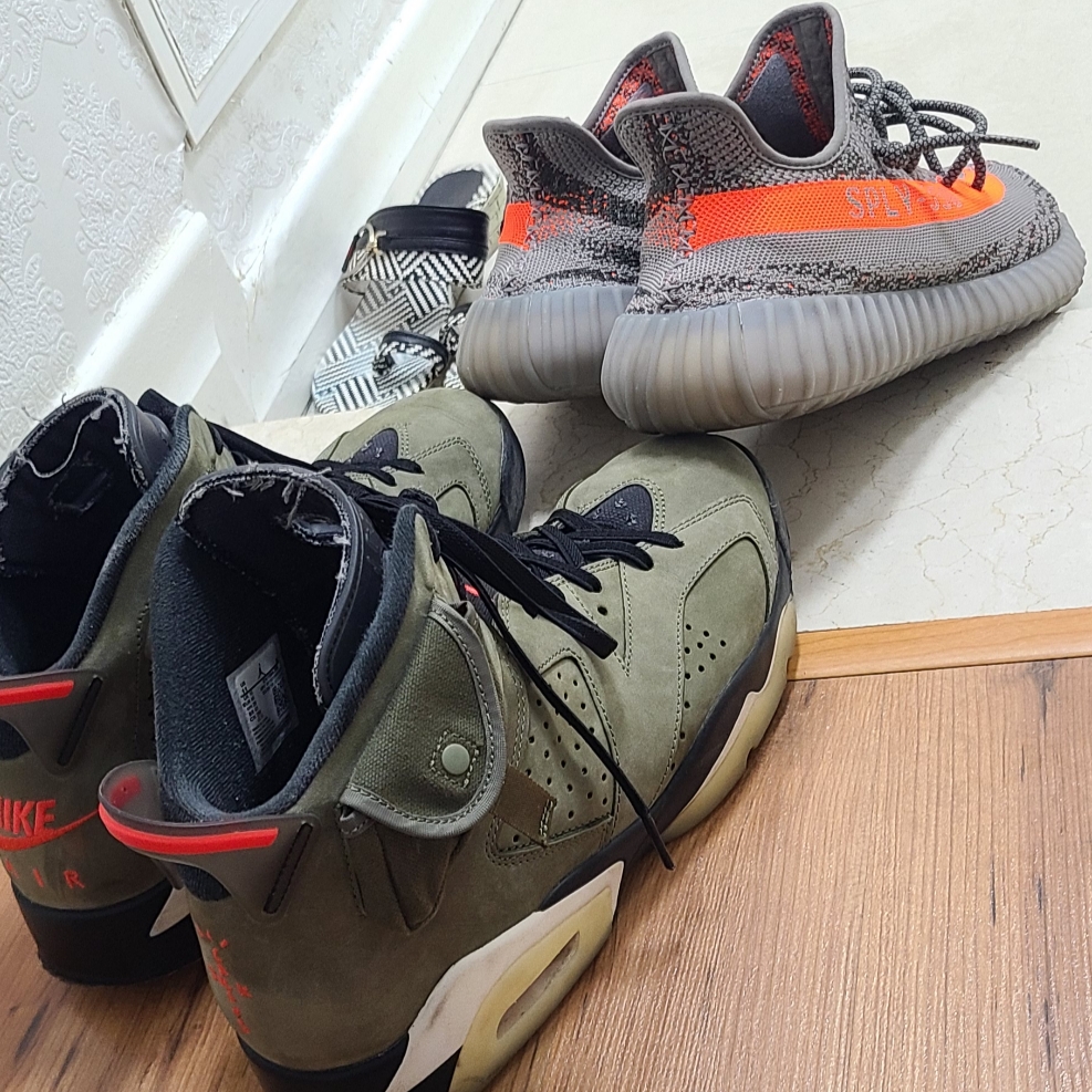 Jordan 6 x Travis Scott Retro Olive, Adidas Yeezy Boost 350 V2 Beluga - Reflective 착용 스타일 - 2