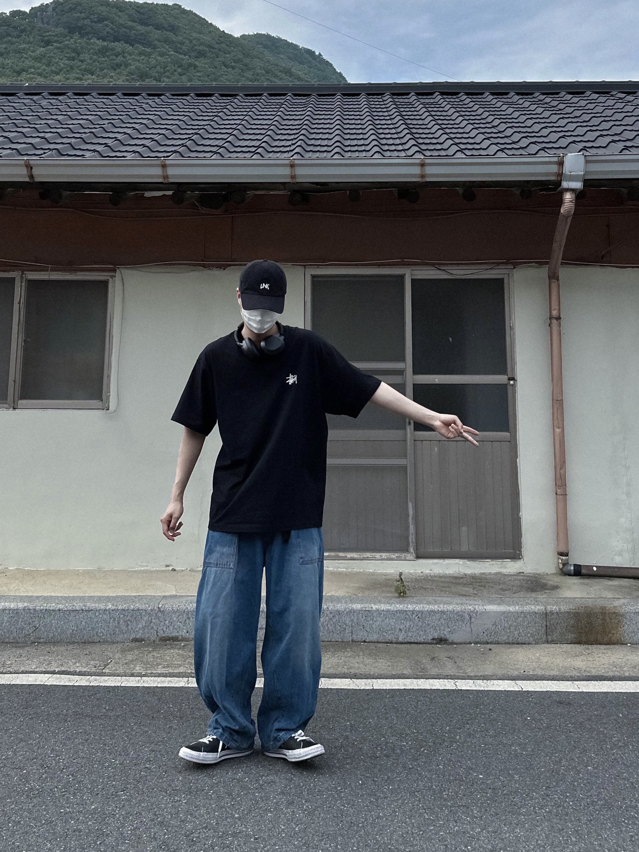 Stussy Basic Stussy T-Shirt Black 2023 착용 스타일