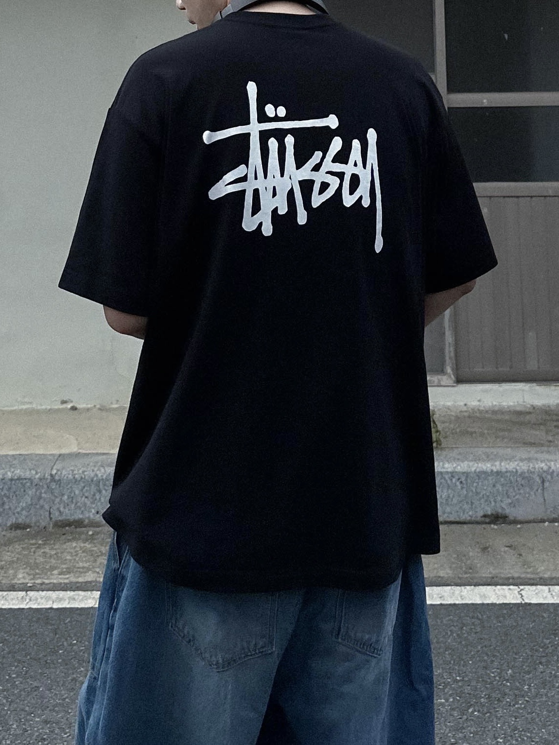 Stussy Basic Stussy T-Shirt Black 2023 착용 스타일