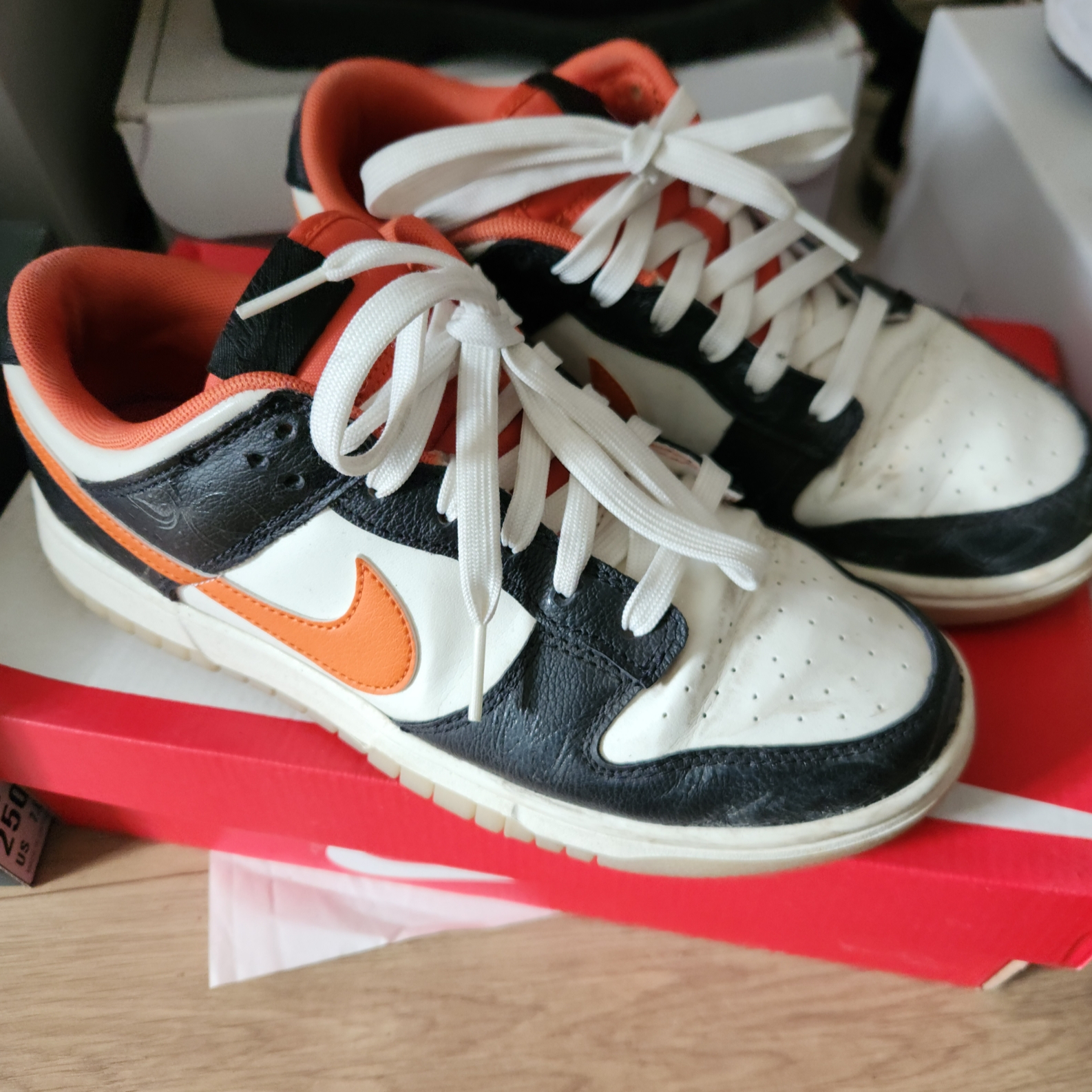 Nike Dunk Low Retro PRM Halloween 착용 스타일