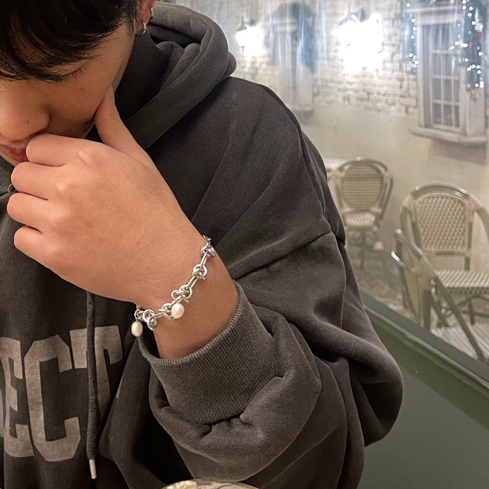 Haleine Pearl Layered Bracelet Silver 착용 스타일