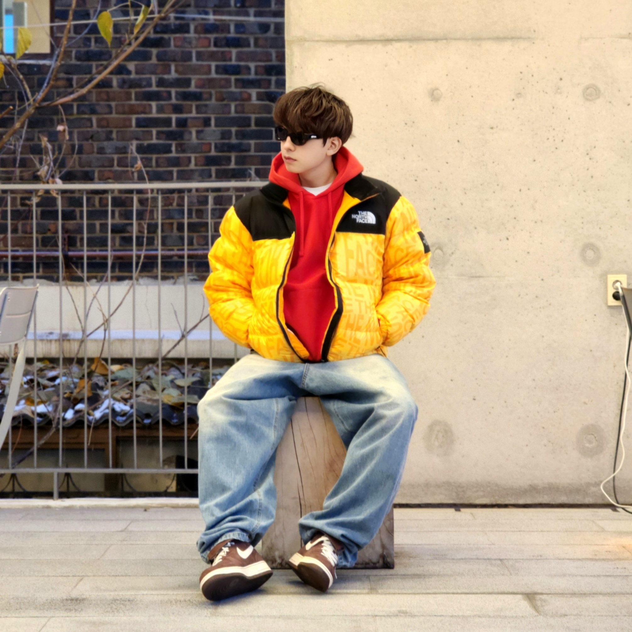 The North Face White Label Novelty Nuptse Down Jacket P Yellow, Stussy Beach Roots Hoodie Red 착용 스타일 - 4