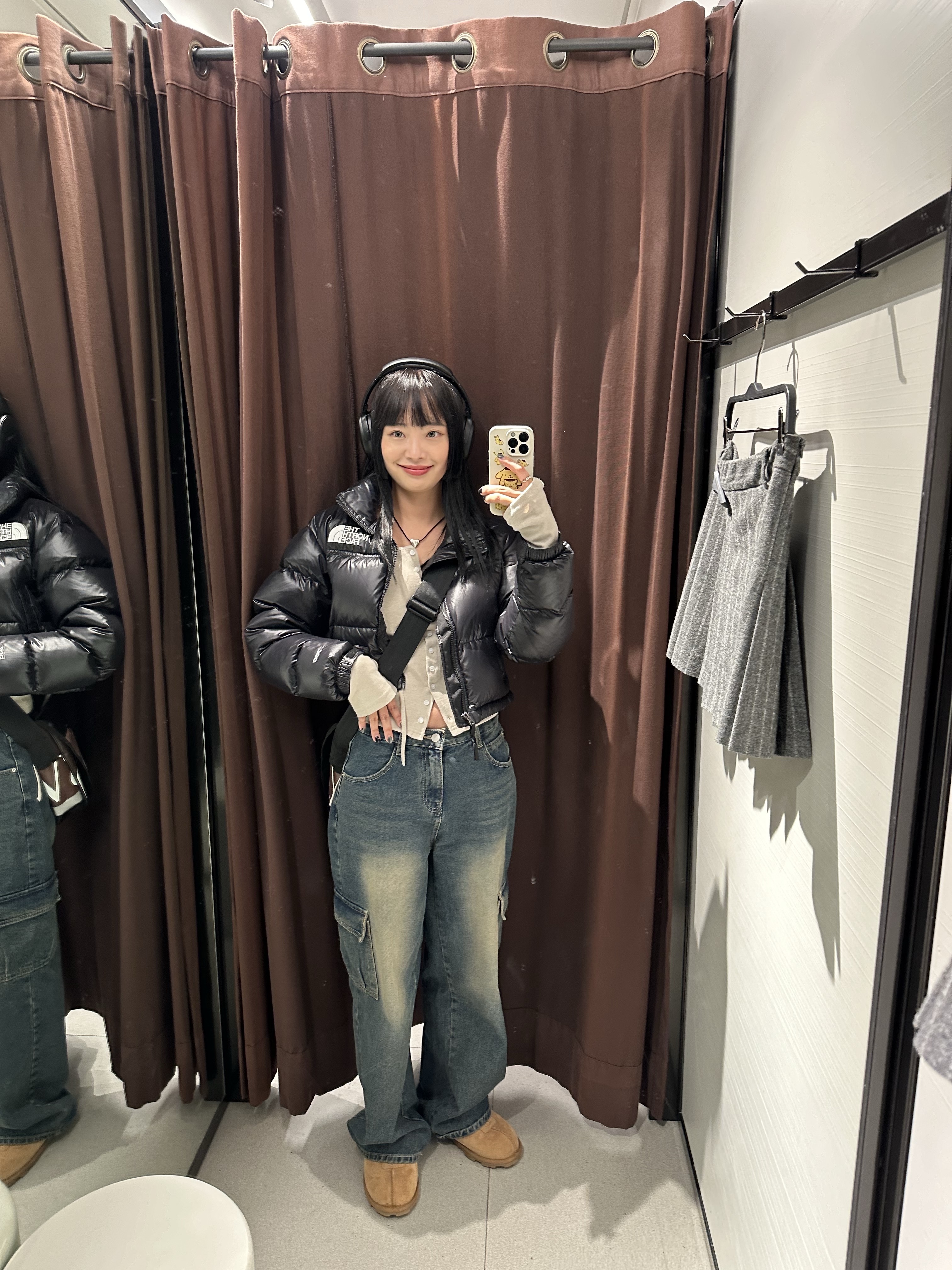 (W) The North Face Nuptse Short Jacket TNF Black, BOSE QC45 Triple Black (Korean Ver.) 착용 스타일 - 4