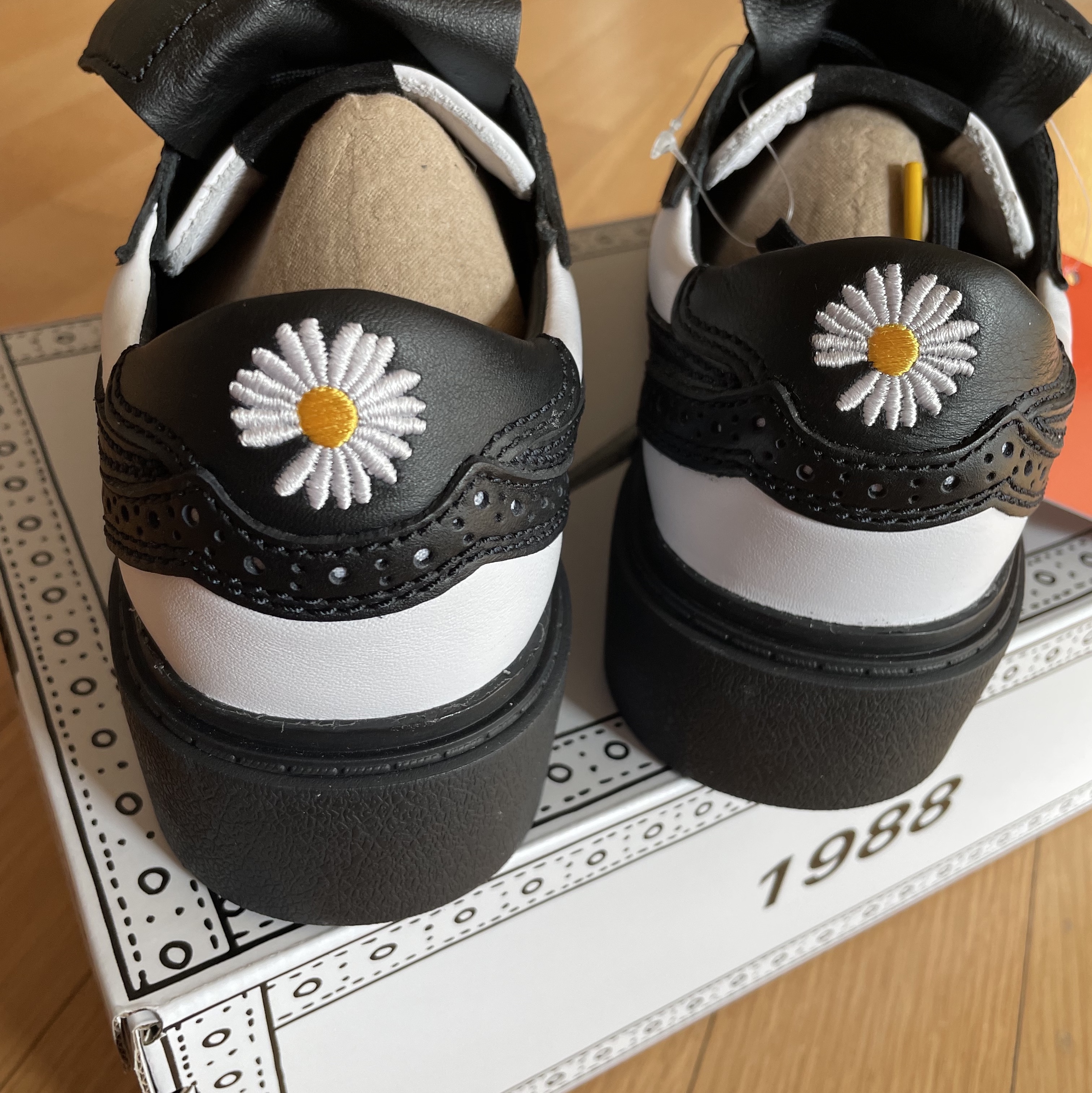 Nike x Peaceminusone Kwondo1 Black and White 착용 스타일 - 2