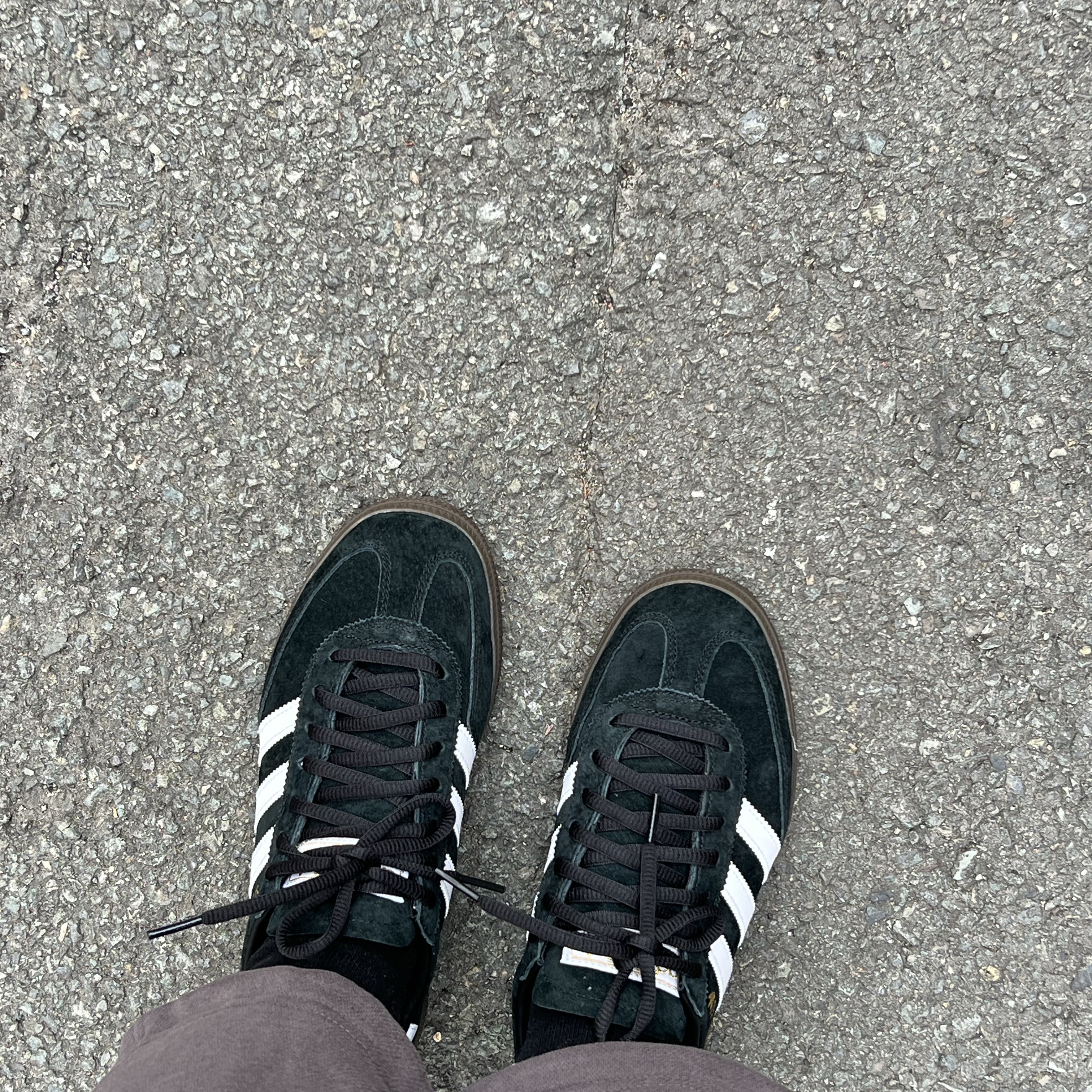 Adidas Spezial Handball Core Black 착용 스타일 - 1