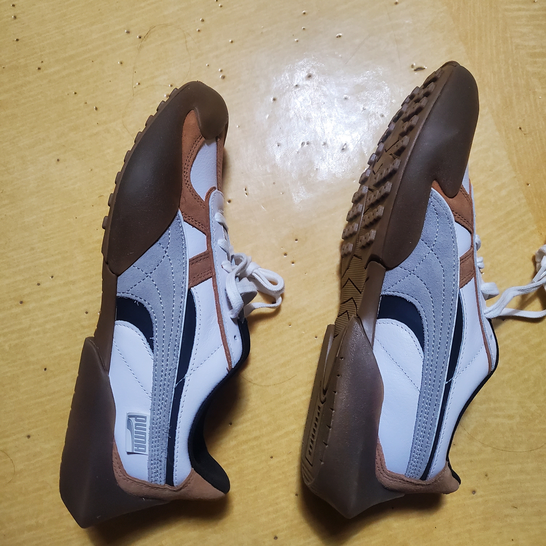 Puma Vaderon White Gum 착용 스타일 - 3