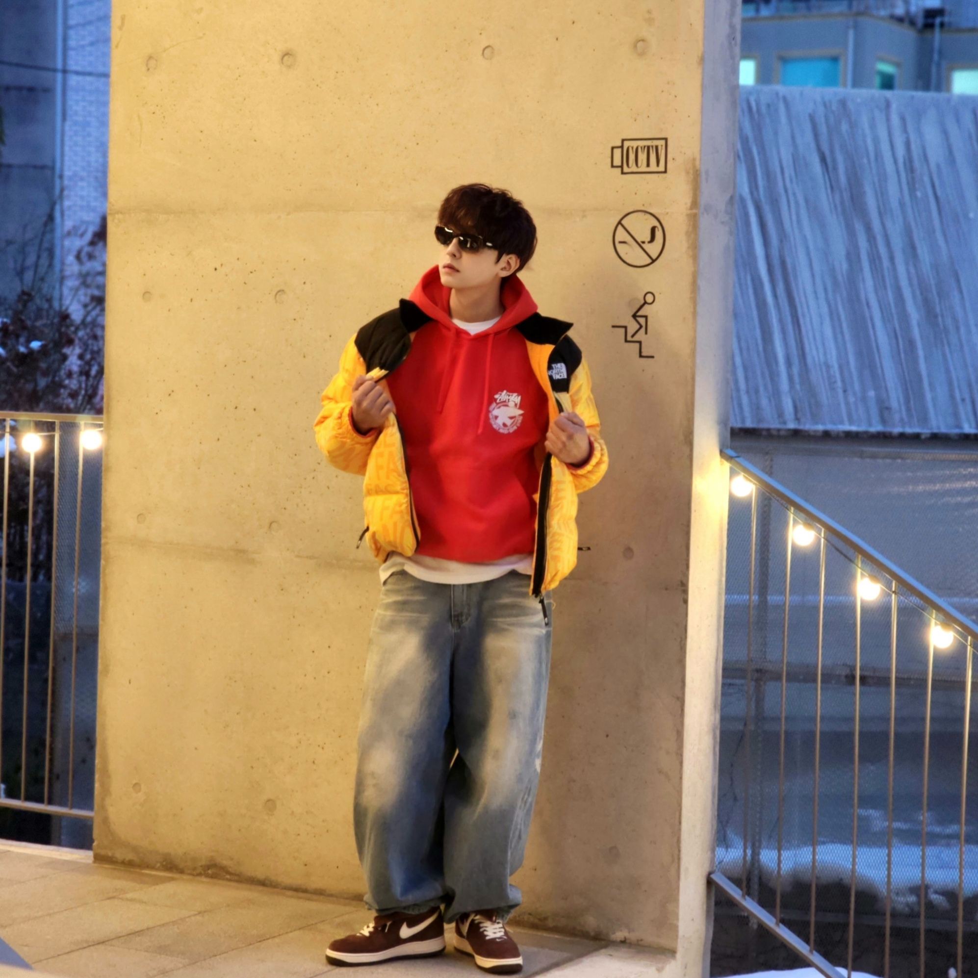 The North Face White Label Novelty Nuptse Down Jacket P Yellow, Stussy Beach Roots Hoodie Red 착용 스타일 - 8