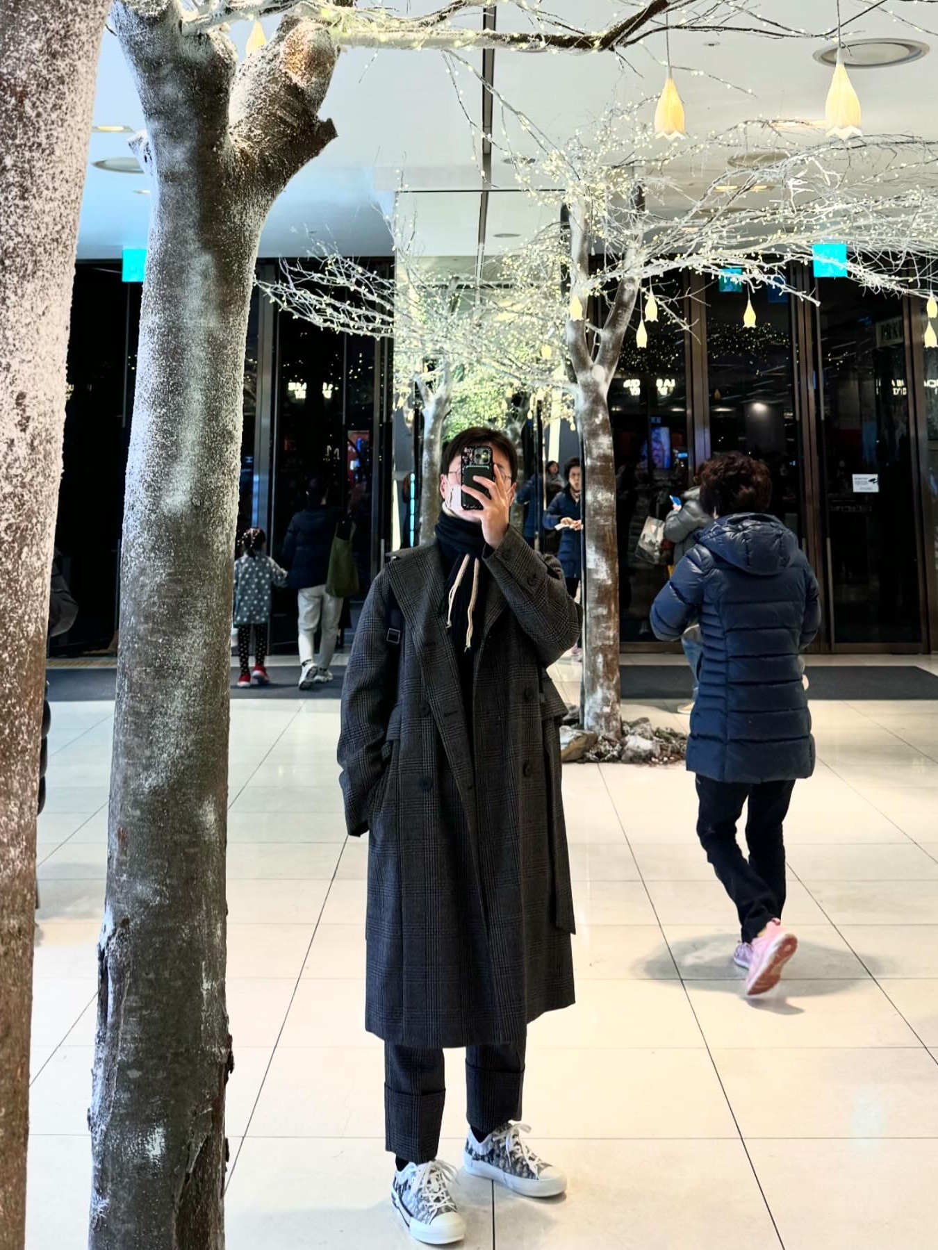 Wooyoungmi Belted Check Double Coat Khaki - 23FW, Wooyoungmi Volcano Back Logo Sweatshirts Black - 23FW 착용 스타일 - 5