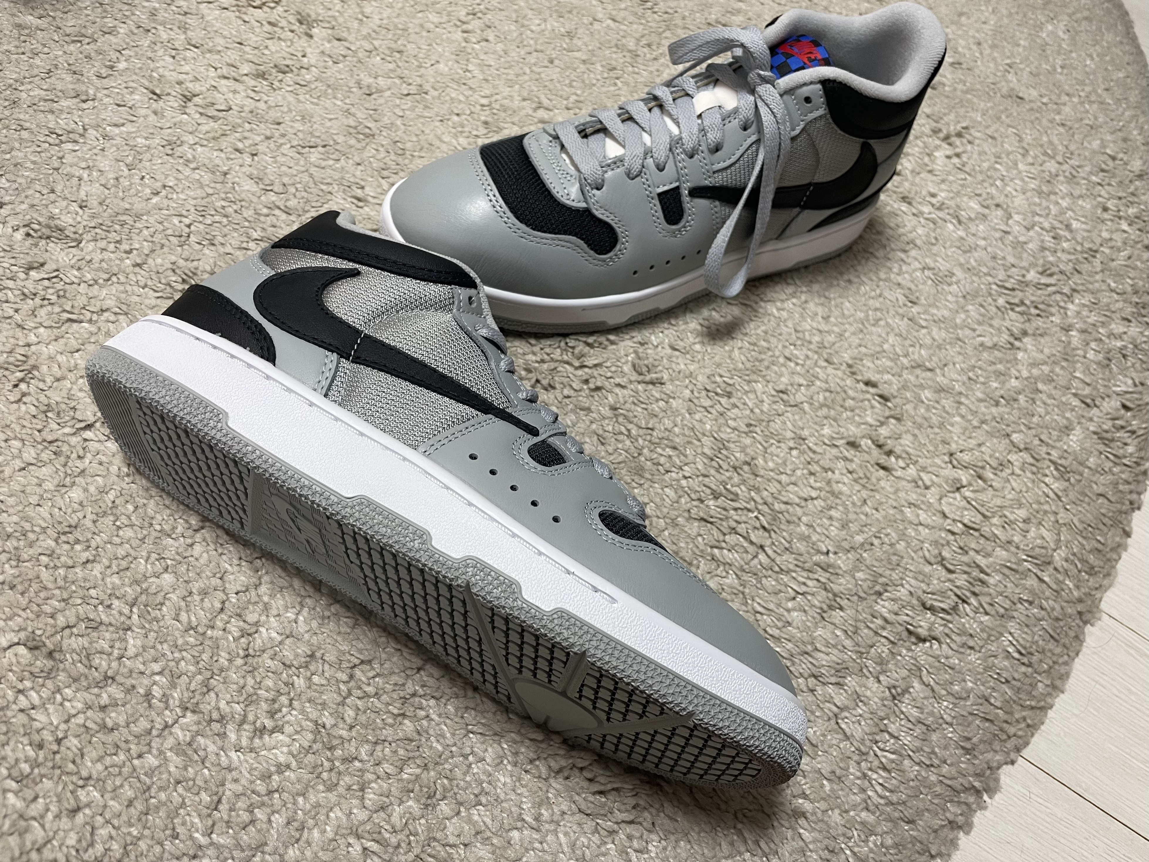 Nike x Travis Scott Mac Attack SP Light Smoke Grey 착용 스타일 - 2