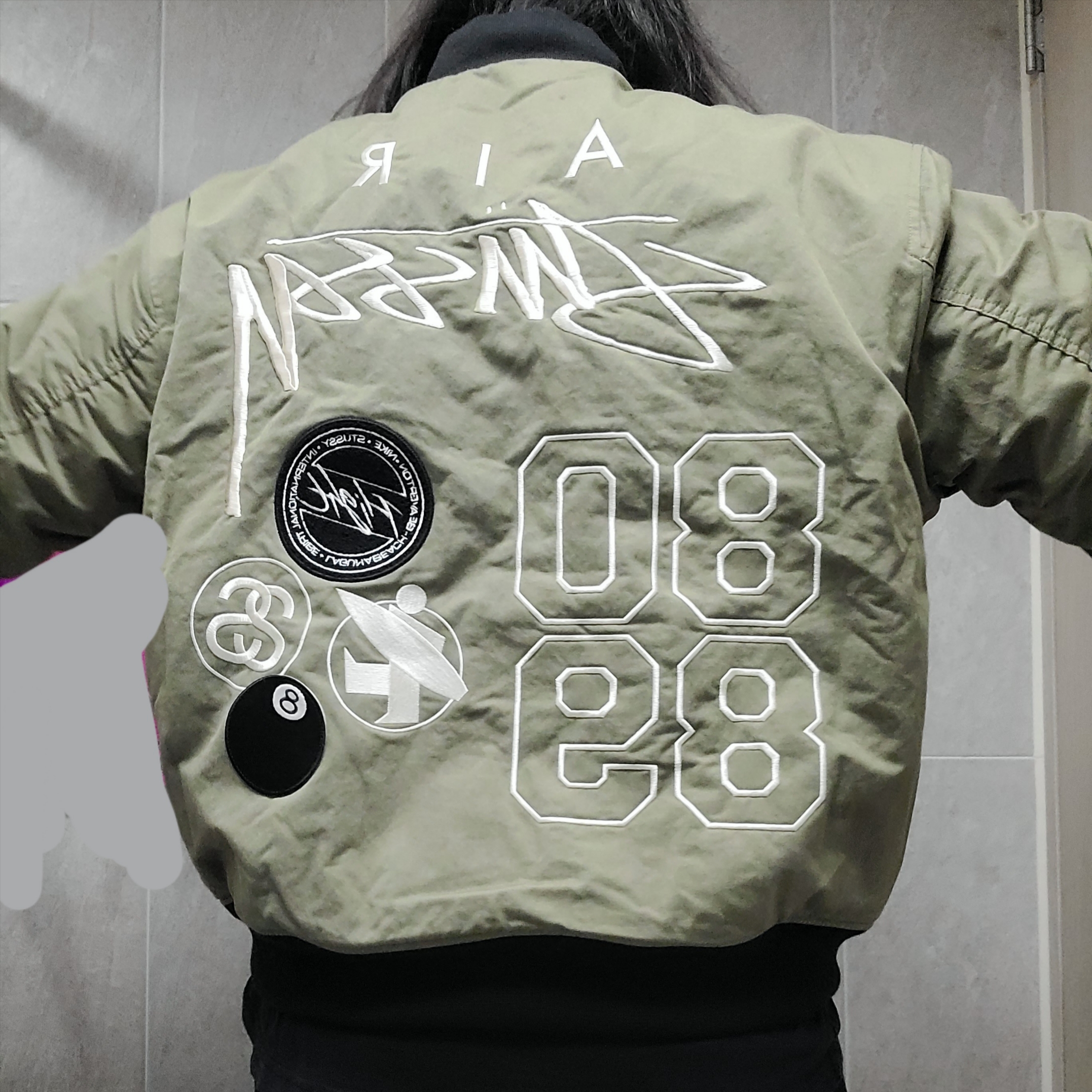 Nike x Stussy Reversible Jacket Medium Olive (FJ9153-222) 착용 스타일 - 2