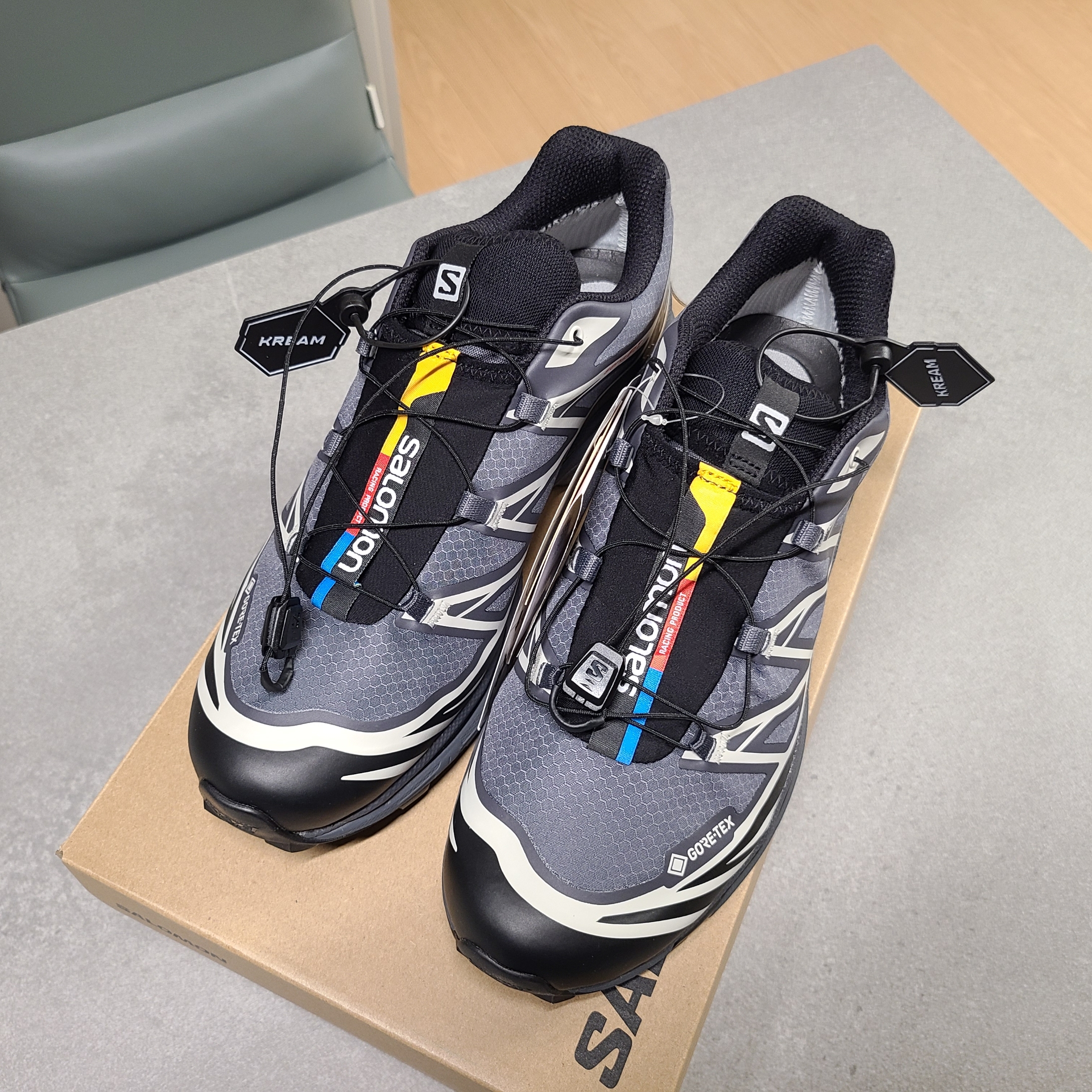 Salomon XT-6 Gore-Tex Black Ebony 착용 스타일 - 1