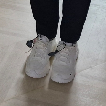 (W) Nike TC 7900 Summit White 착용 스타일