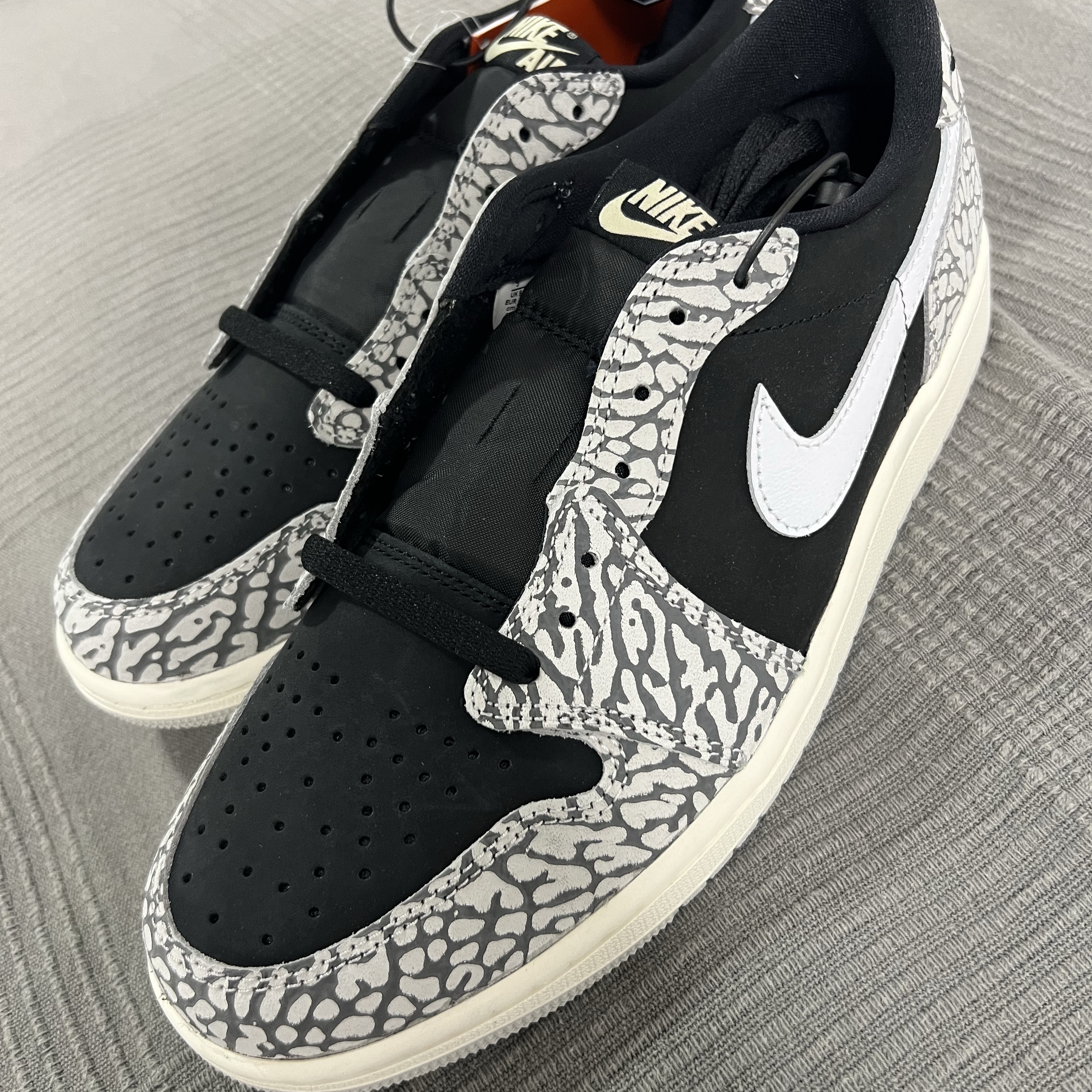Jordan 1 Retro Low OG Black Cement 착용 스타일