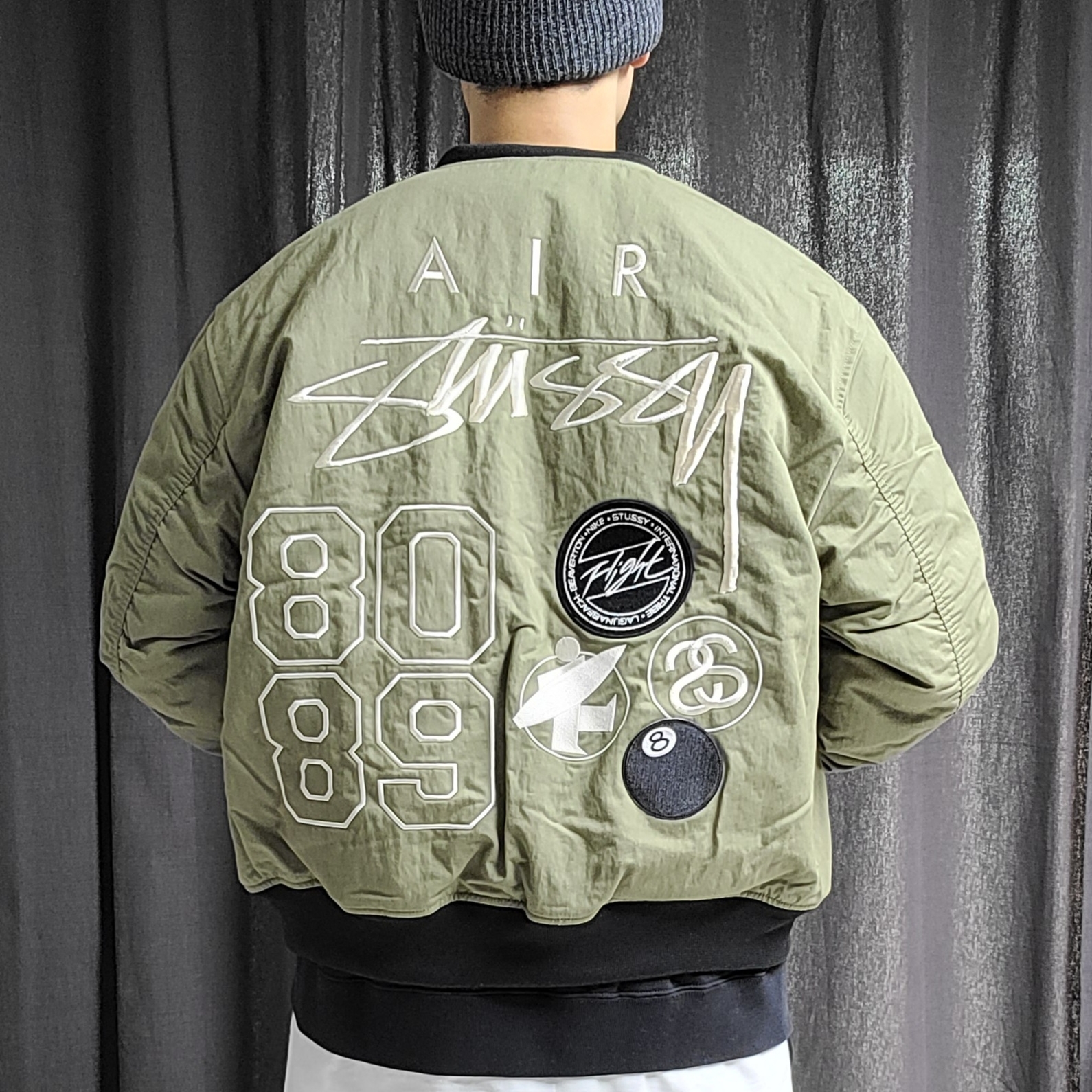 Nike x Stussy Reversible Jacket Medium Olive (FJ9153-222) 착용 스타일 - 1