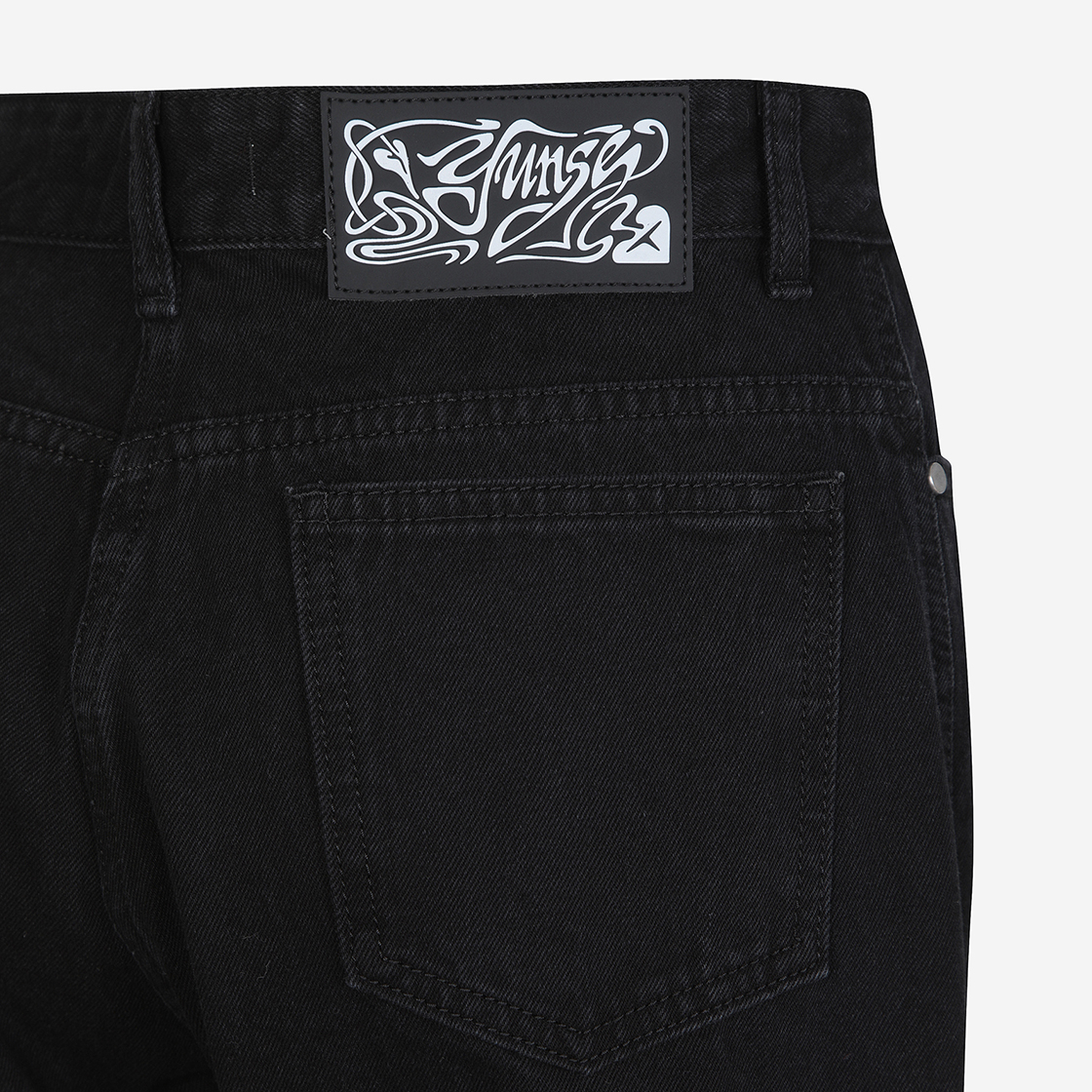 윤세 우먼 피어스드 커브드 데님 블랙(Yunse Women Pierced Curved Denim Black) - 4