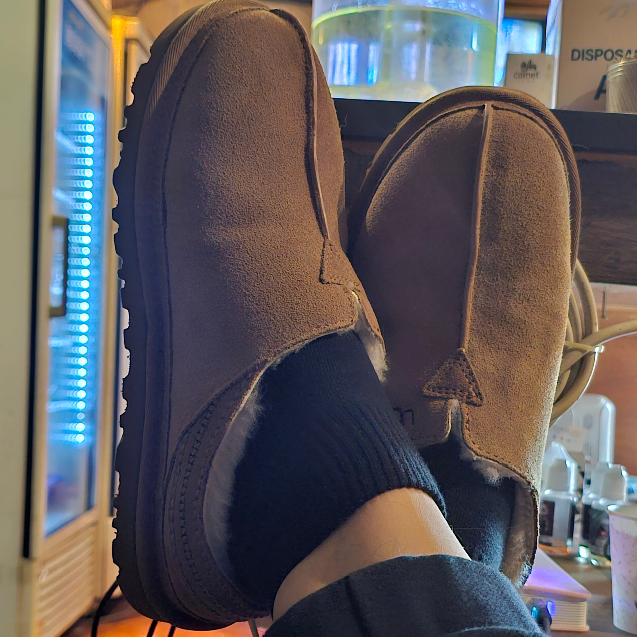 UGG Neuman Chestnut 착용 스타일 - 1