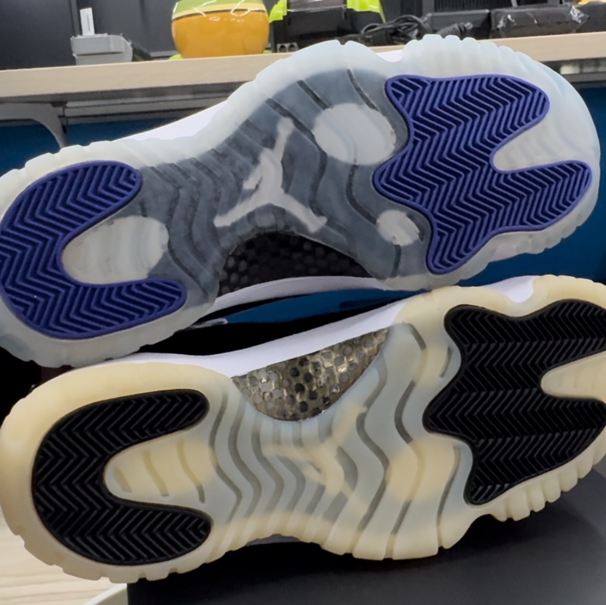 Jordan 11 Retro Concord 2018, Jordan 11 Retro Gratitude 착용 스타일 - 8