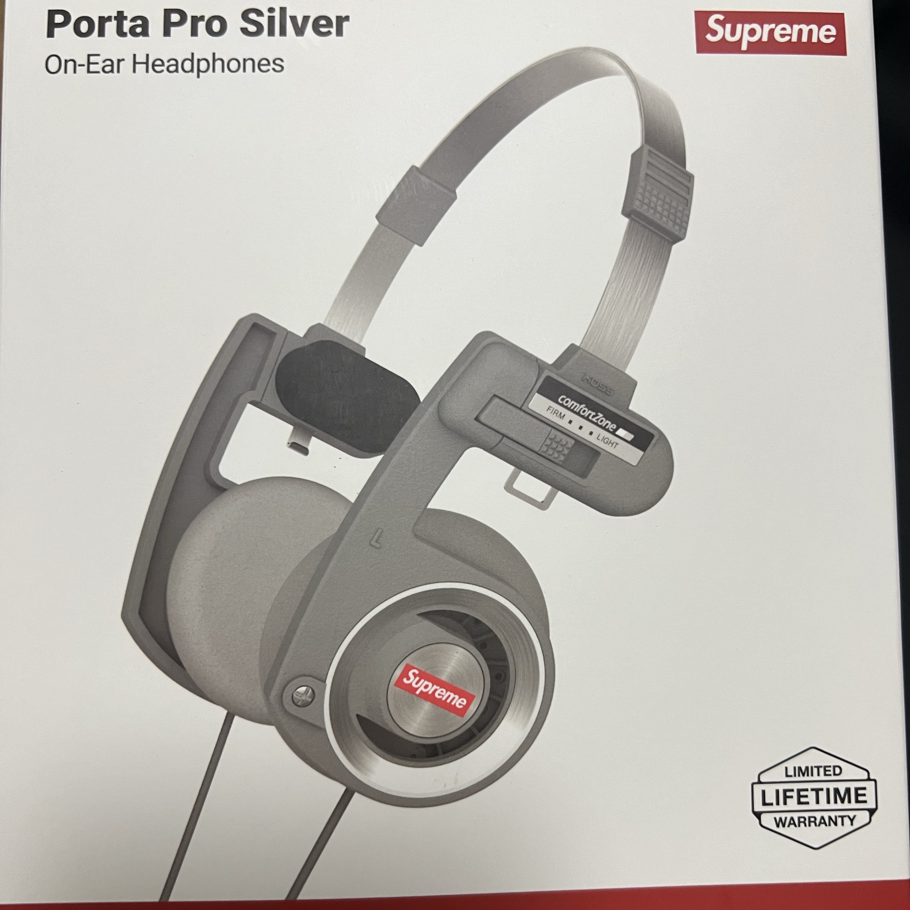 Supreme x Koss Portapro Headphones Silver - 23FW 착용 스타일 - 1