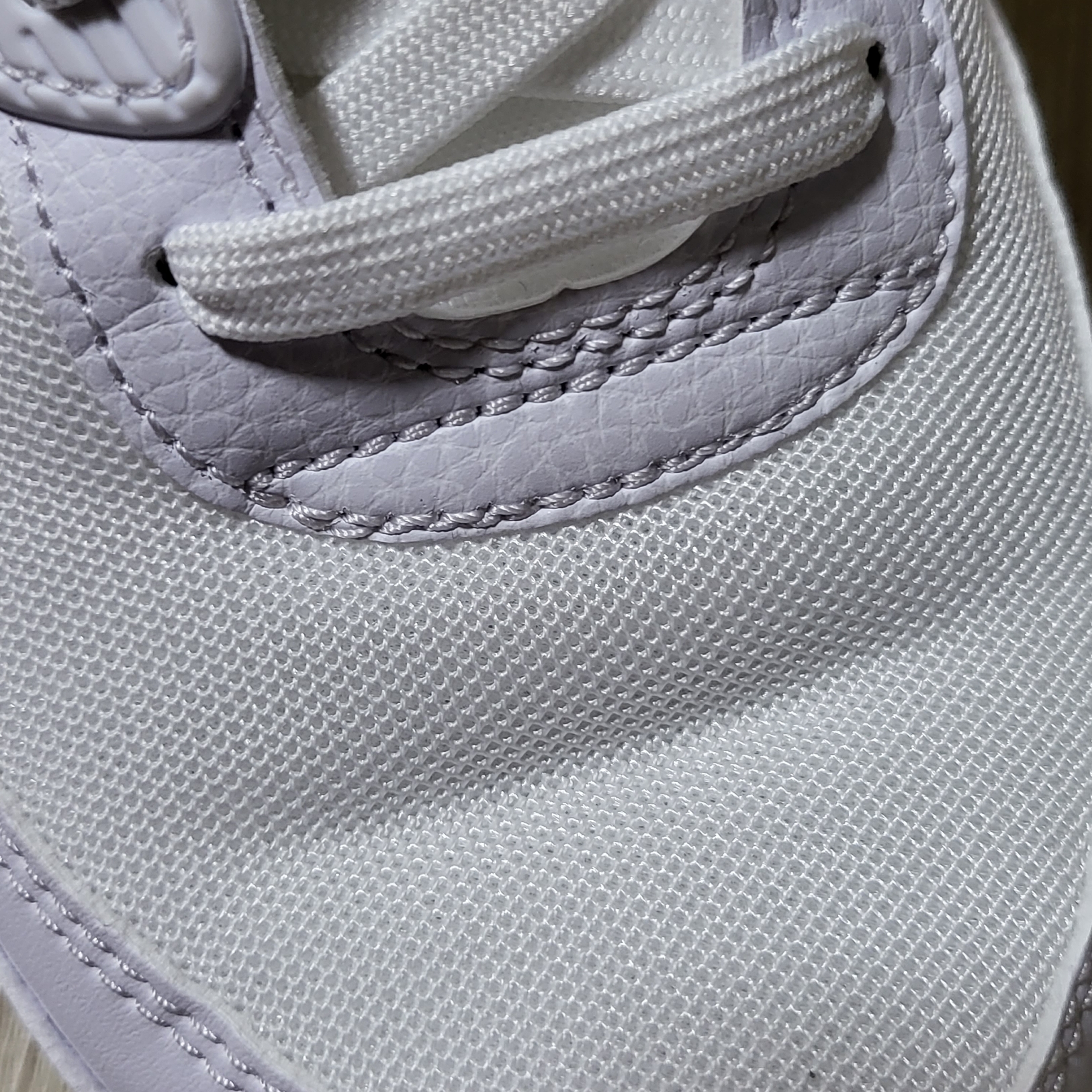 (W) Nike Air Max 90 White Black 착용 스타일 - 2