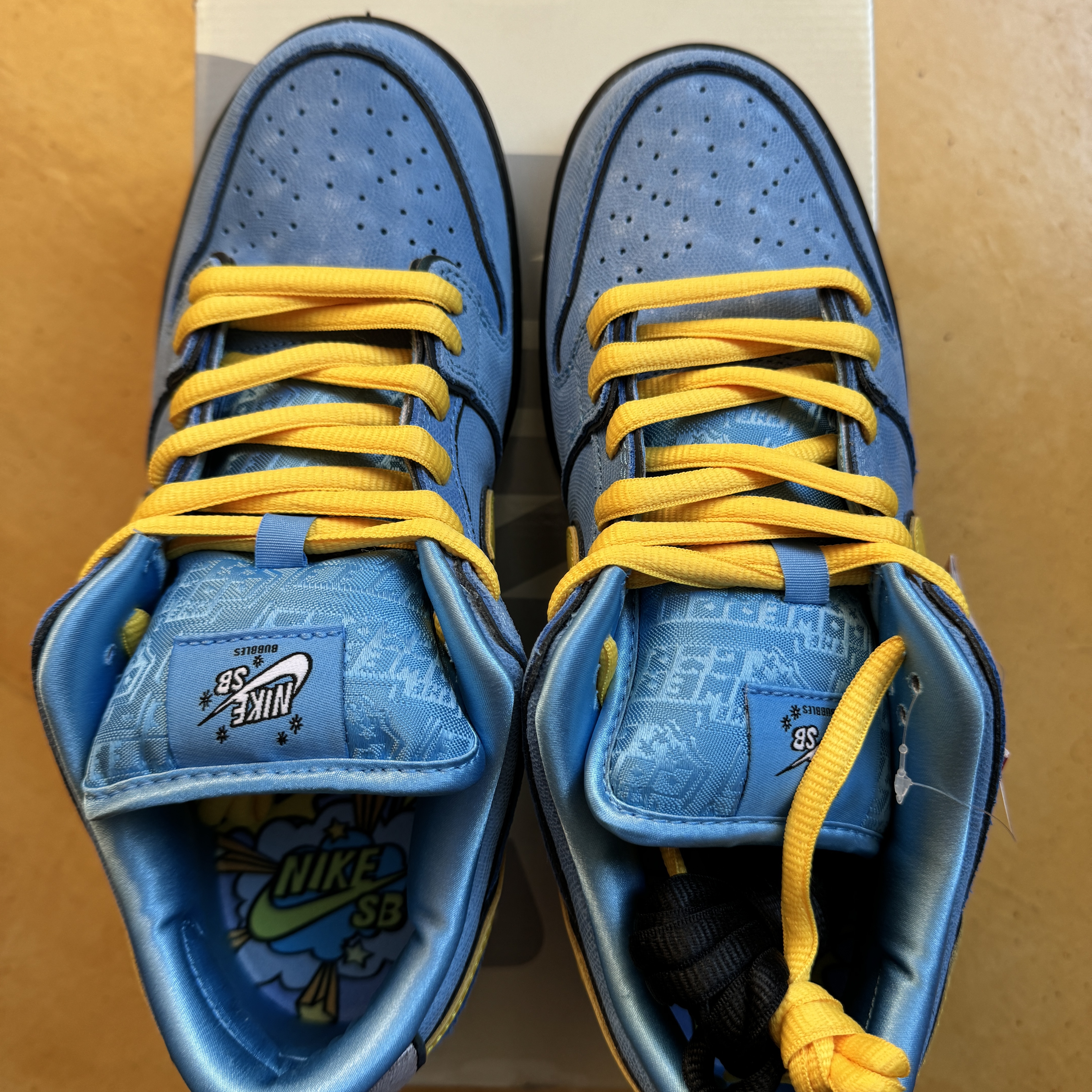 Nike x The Powerpuff Girls SB Dunk Low Pro QS Bubbles 착용 스타일 - 3